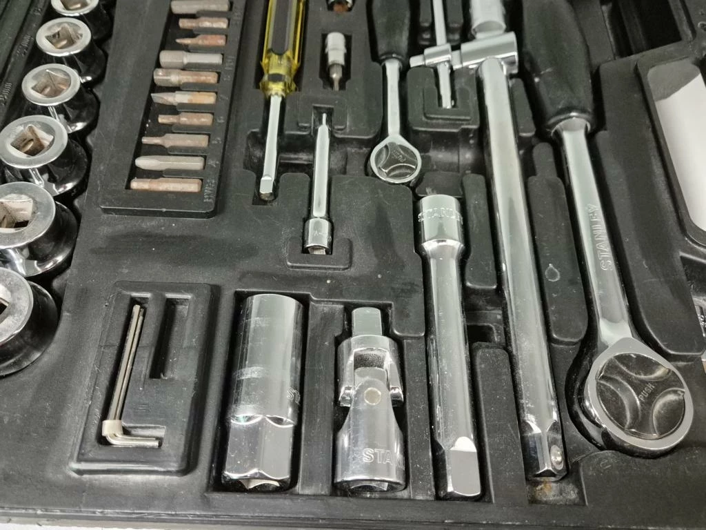 zestaw-kluczy-nasadowych-stanley-kod-producenta-86-789