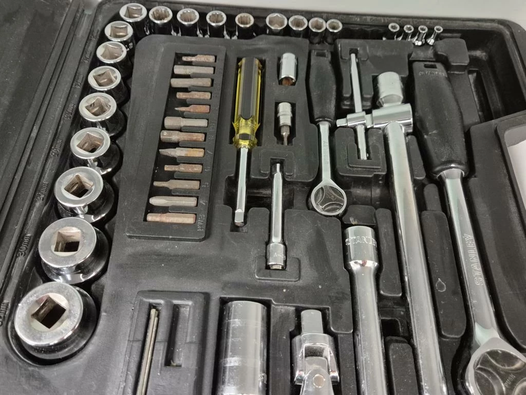 zestaw-kluczy-nasadowych-stanley-ean-gtin-3253561867897