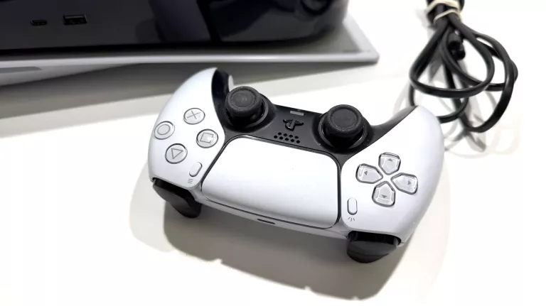 konsola-ps5-cfi-1216a-825gb-ean-gtin-0711719423997