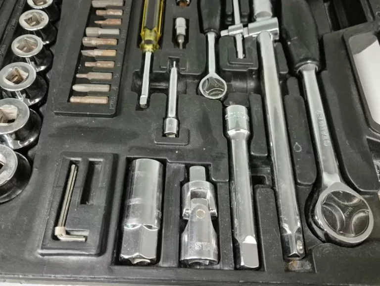 zestaw-kluczy-nasadowych-stanley-kod-producenta-86-789