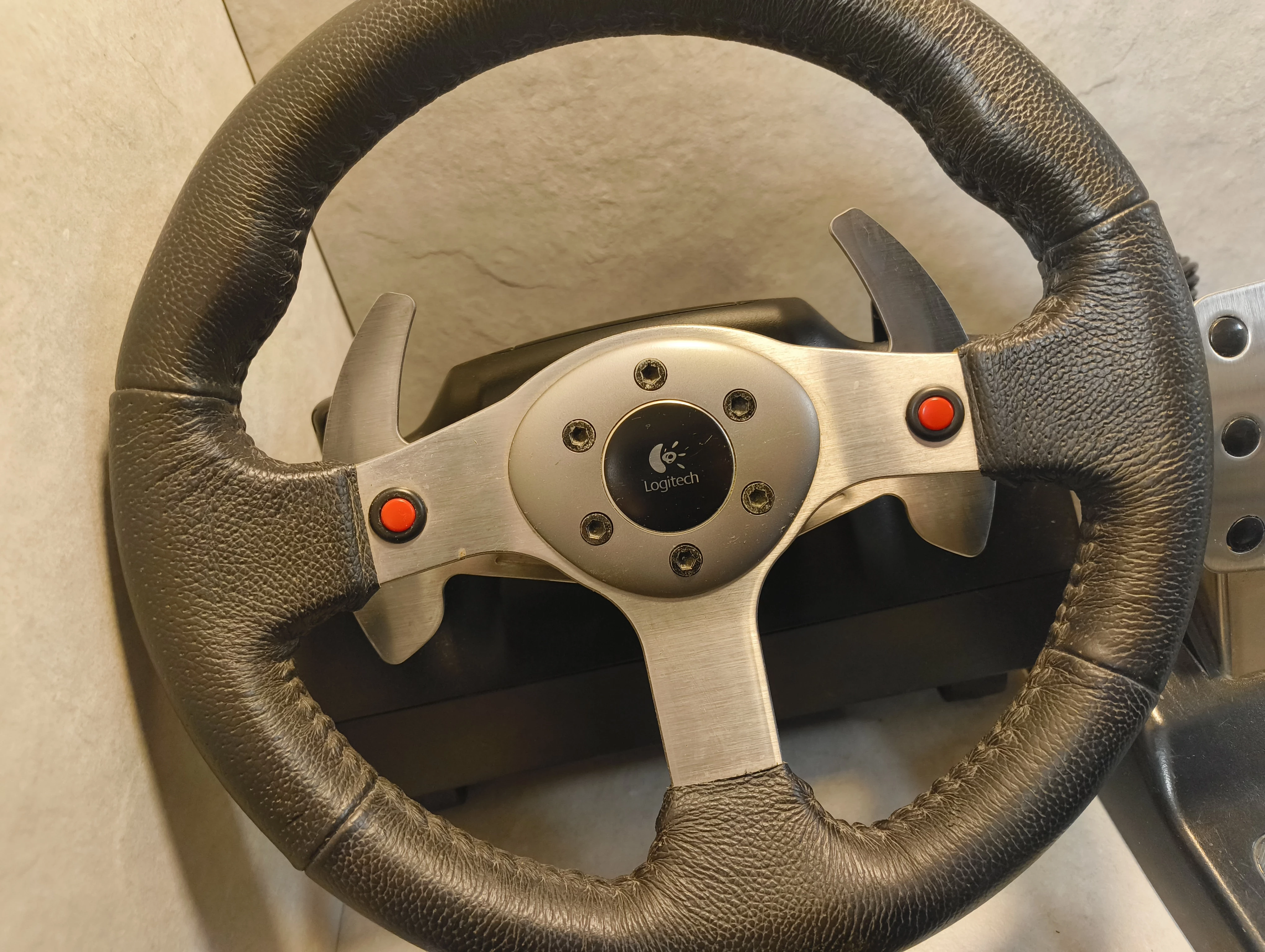 kierownica-logitech-g25-pedaly-shifter-product-id-8f99d93c-e99d-4931-b7f3-9a040d5fe61e