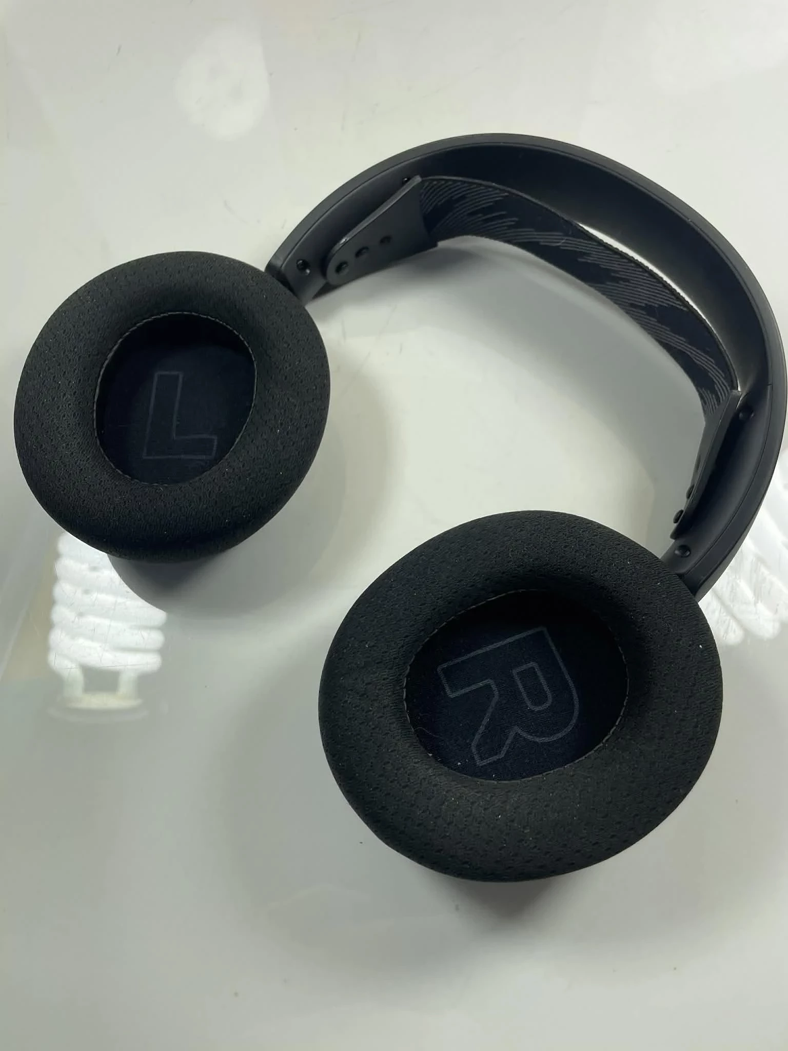 sluchawki-bt-steelseries-arctis-nova-1-komplet-stan-11323-2