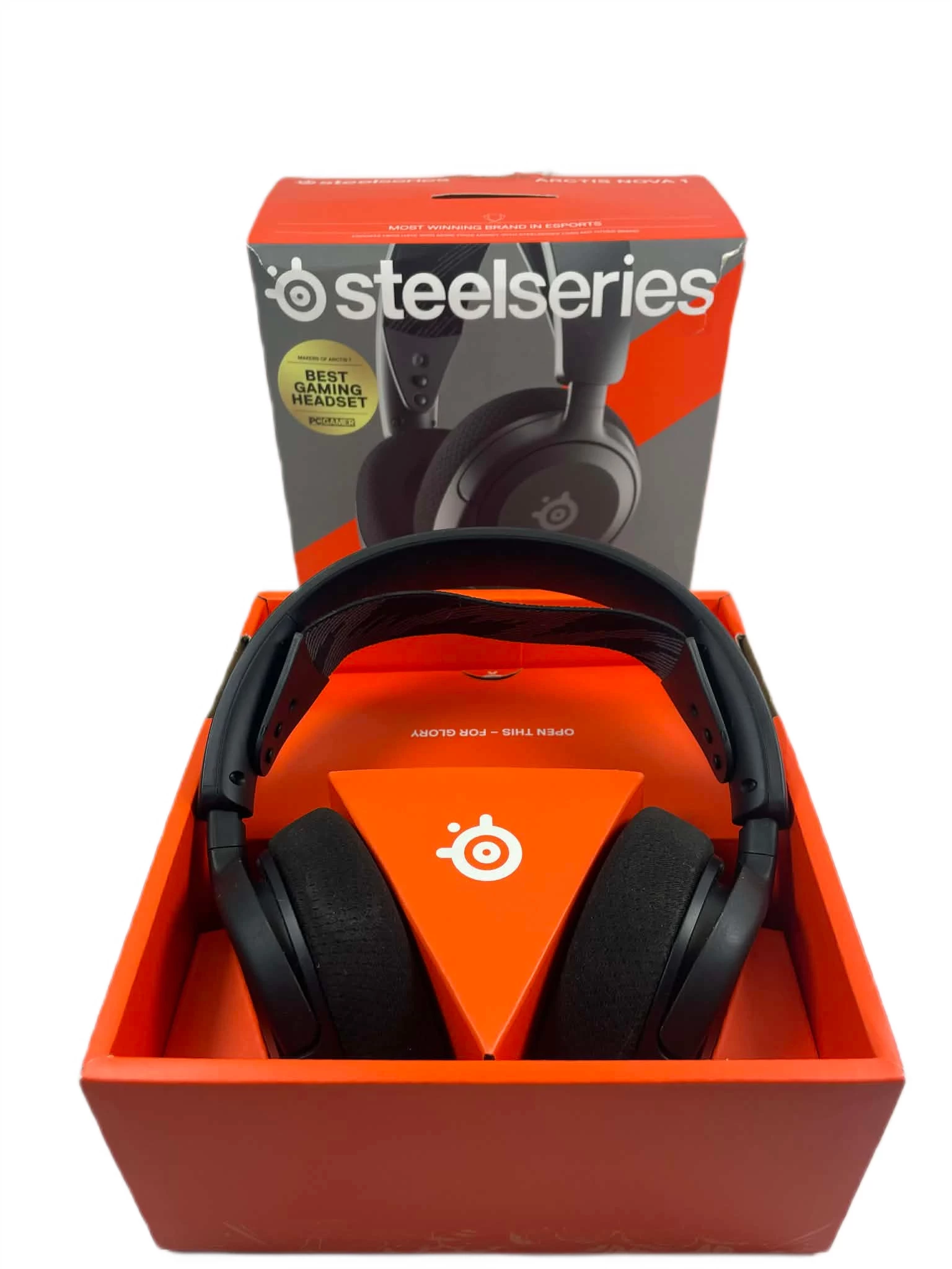 sluchawki-bt-steelseries-arctis-nova-1-komplet-rybnicka-3-gliwice-g1