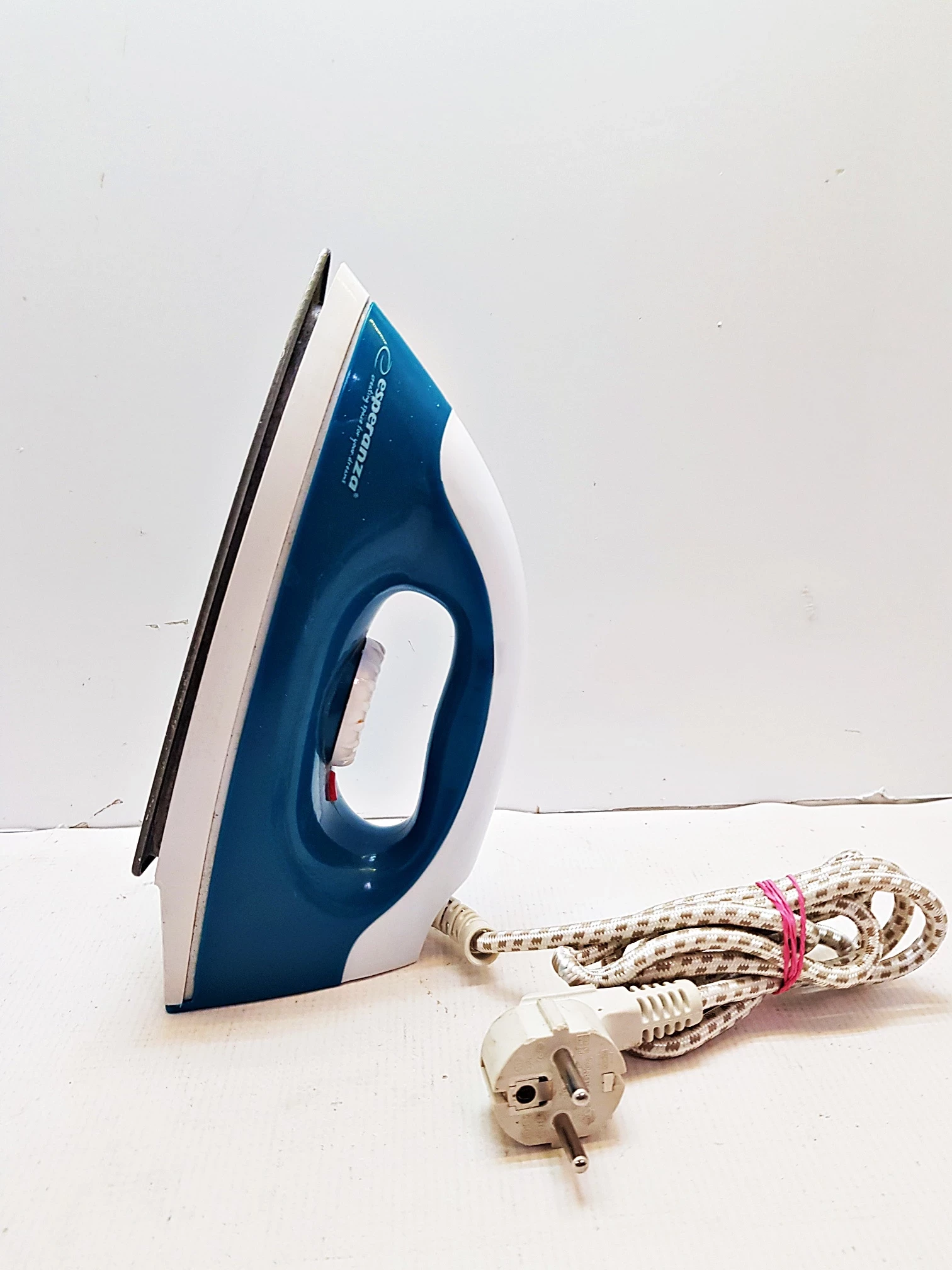 zelazko-esperanza-1200w-ehi001-zeromskiego-51-mlawa