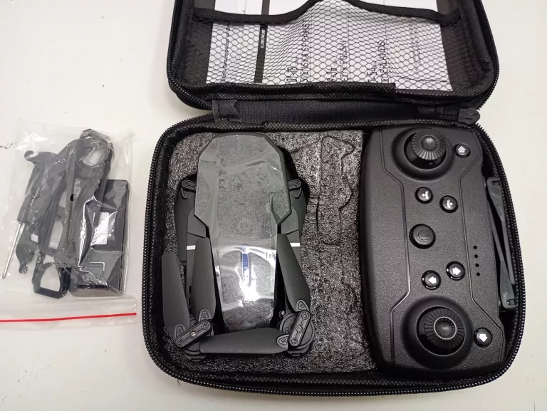 dron-e88-kamera-wifi-hd-zdalnie-sterowany-zabawka-mocny-zawis-350-m-czarny-ean-gtin-5905068093375