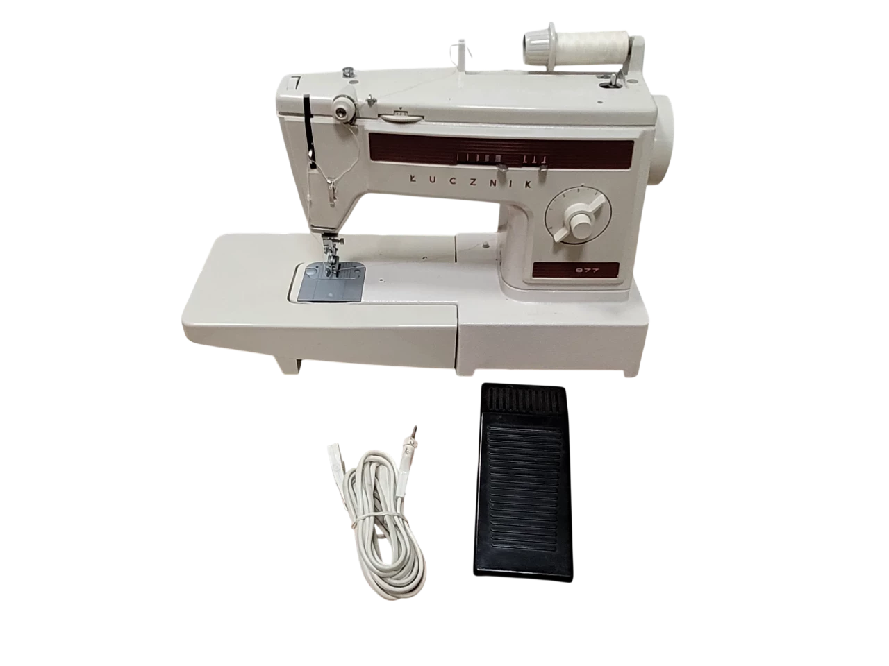 maszyna-do-szycia-lucznik-877-stan-11323-2