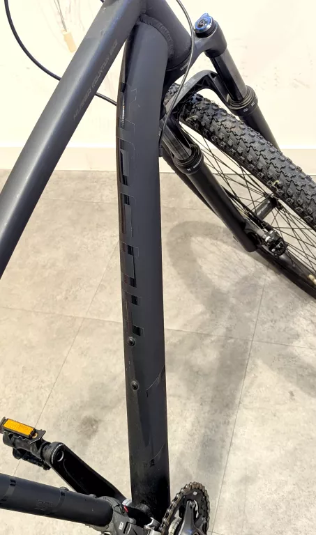 rower-husar-rysy-29-cali-meski-czarny-plec-130411-1030181