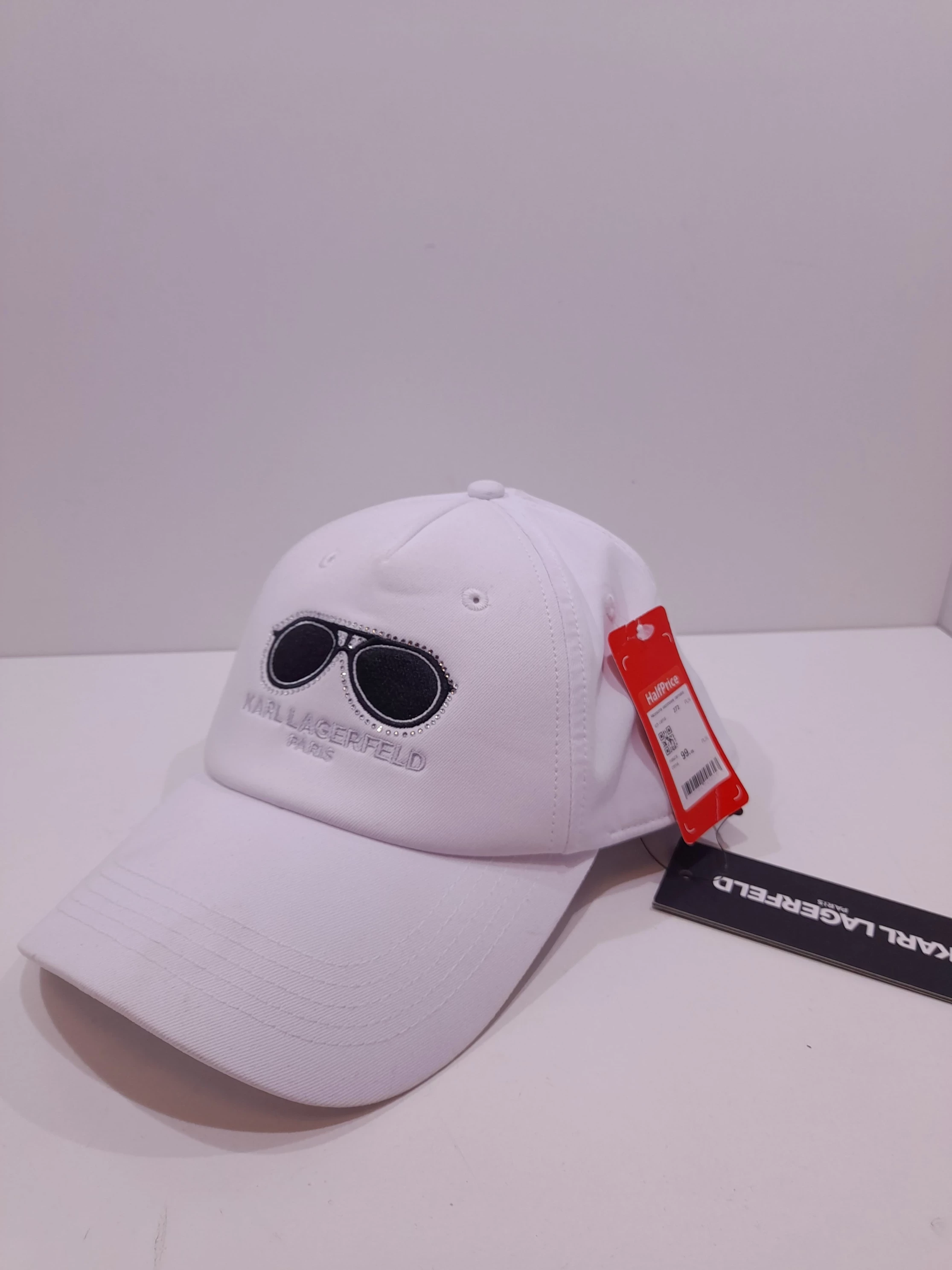 czapka-z-daszkiem-karl-lagerfeld-okulary-biala-budziszynska-107d-sj-wroclaw