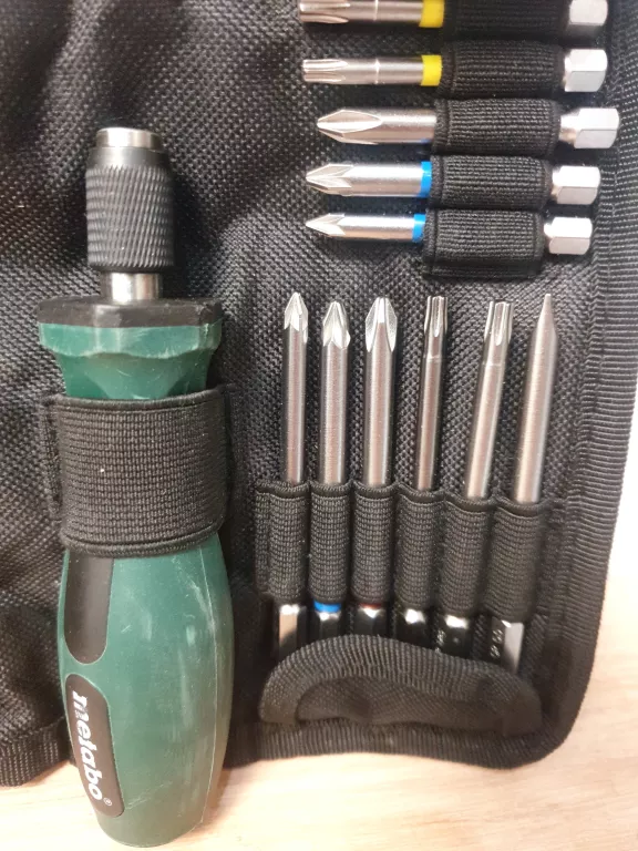 zestaw-bitow-z-rekojescia-w-zwijanym-etui-metabo-mb626726000-stan-11323-2