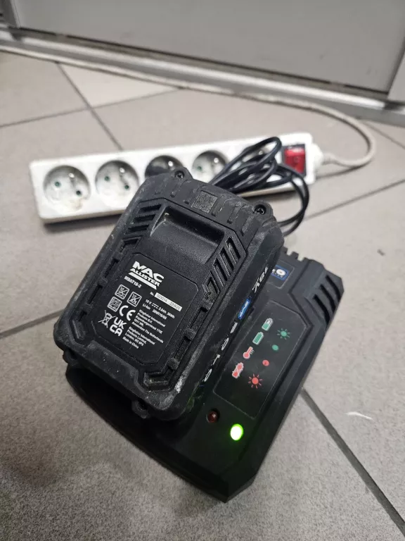 wkretarka-macallister-mcd18-li-2-aku-ladowarka-kod-producenta-mcd18-li-2