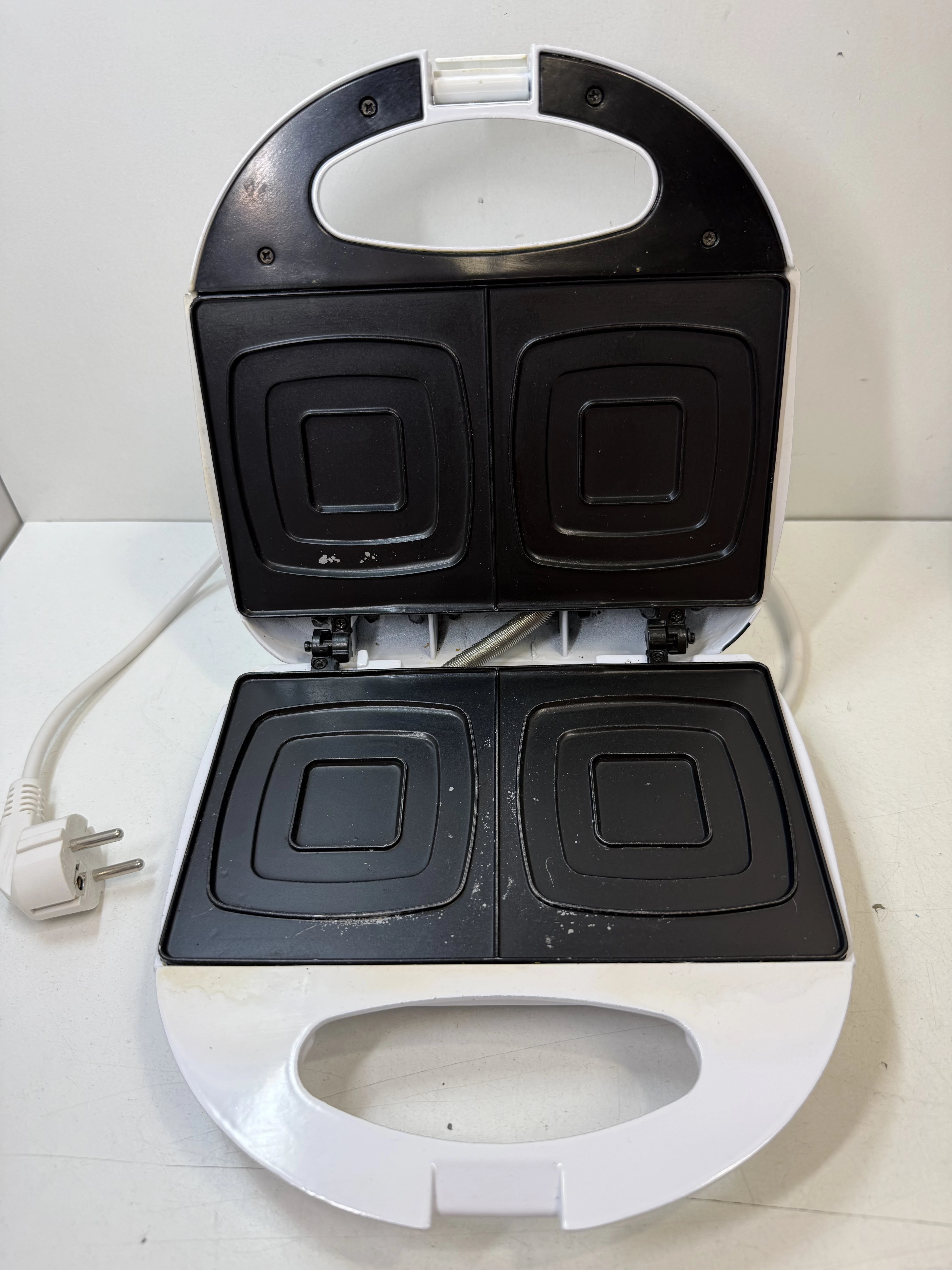 opiekacz-hyundai-sm-652-ean-gtin-8590393335510