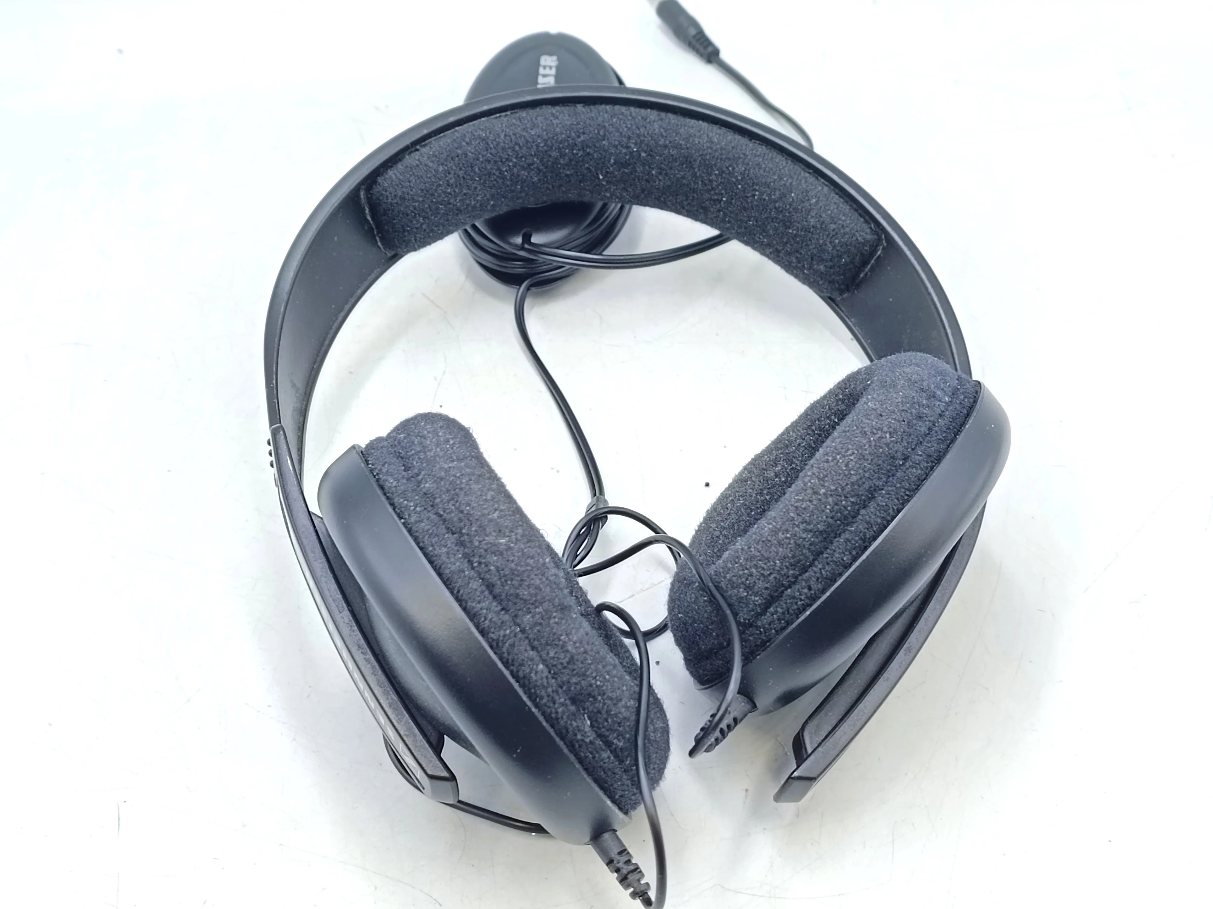 sluchawki-sennheiser-hd202-stan-11323-2