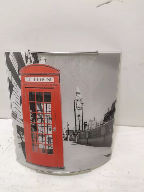 lampakinkiet-budka-telefoniczna-osiedle-kombatantow-7c-krakow