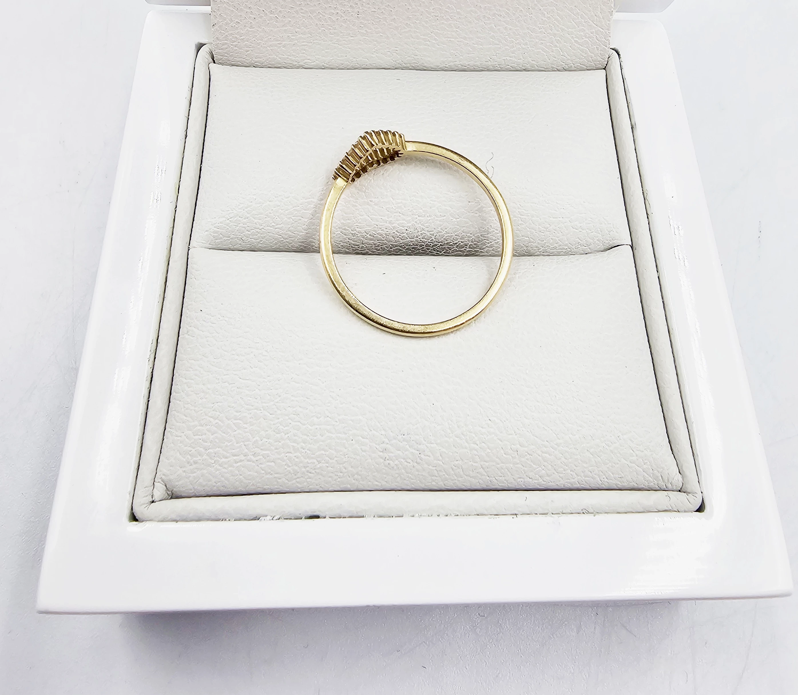 zloty-pierscionek-z-cyrkoniami-ksztalt-serduszko-097gr-p585-kamien-17088-128