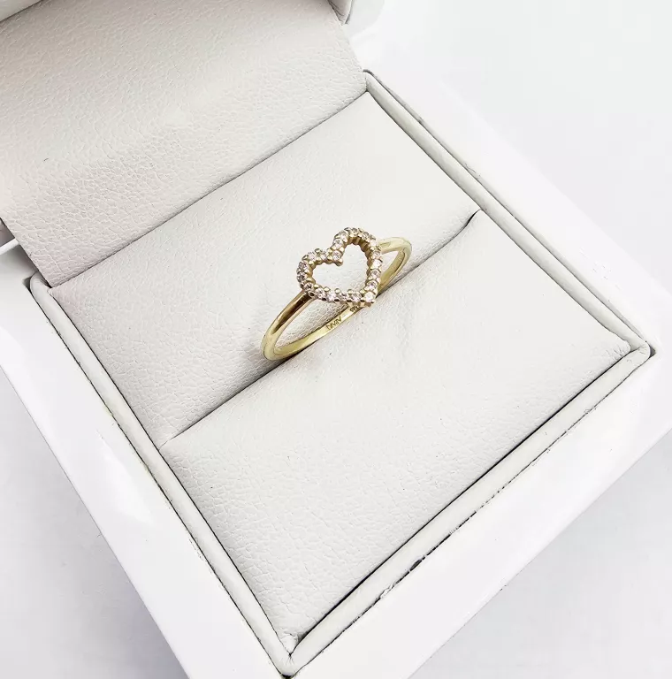 zloty-pierscionek-z-cyrkoniami-ksztalt-serduszko-097gr-p585-rodzaj-2205-2