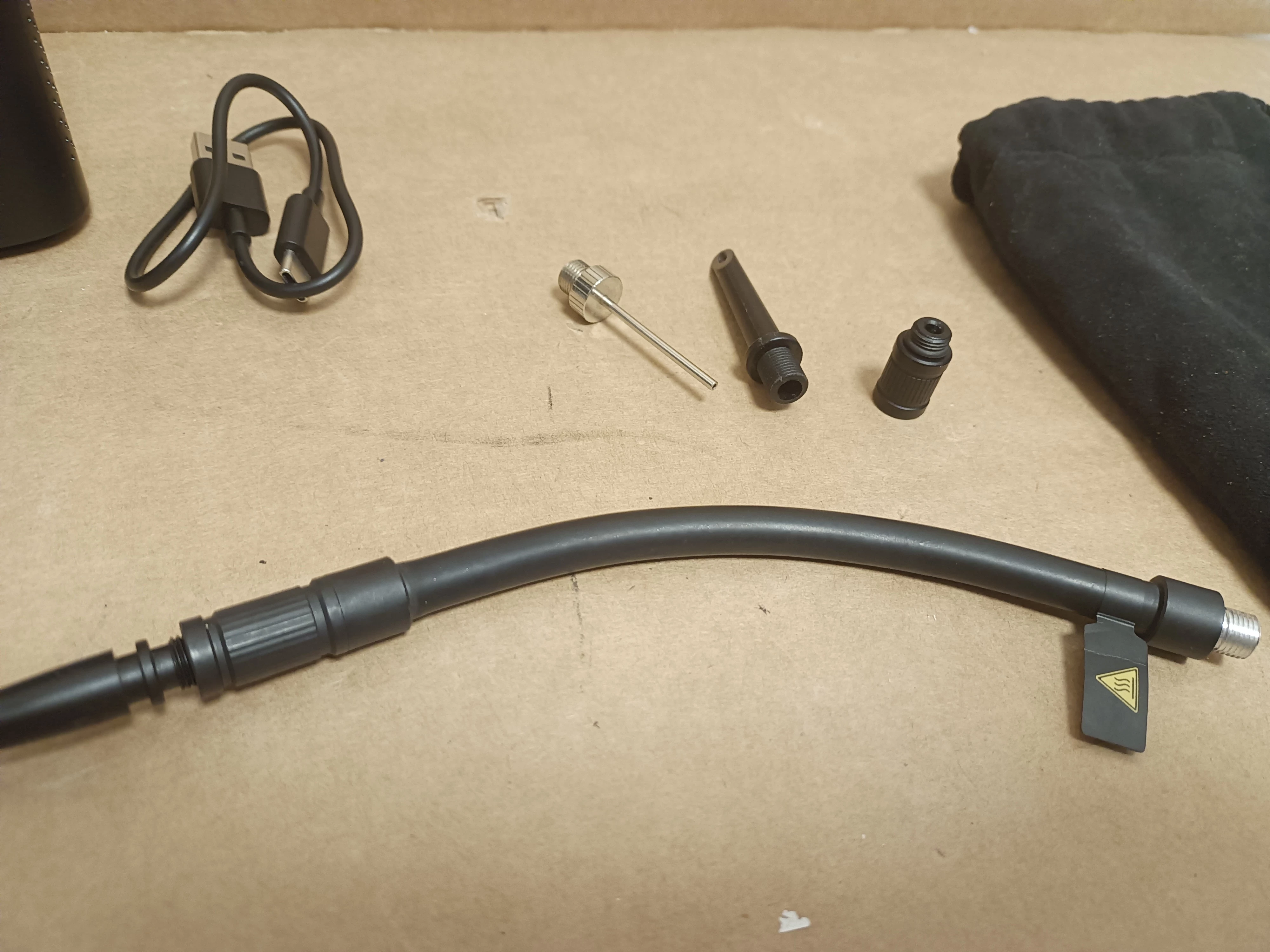 n938-pompka-elektryczna-xiaomi-portable-electric-air-compressor-pump-1s-stan-11323-2