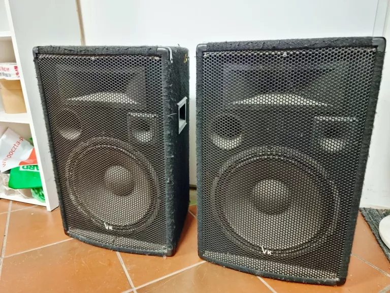 zestaw-kolumn-voice-kraft-10b-disco-400-w-czarny-dwa-stojaki-dwie-kolumy-moc-muzyczna-pmpo-300