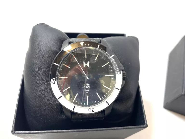 zegarek-mvmt-x-cole-stan-11323-2