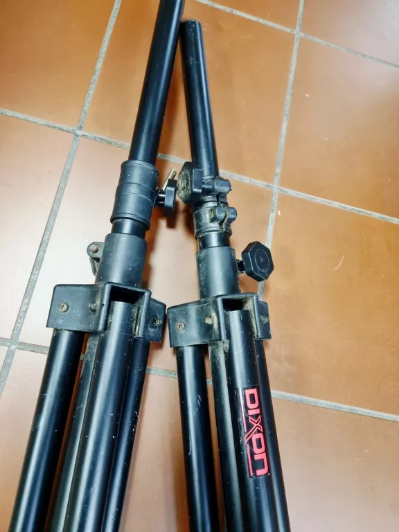 zestaw-kolumn-voice-kraft-10b-disco-400-w-czarny-dwa-stojaki-dwie-kolumy-srednica-glosnika-niskotonowego-250