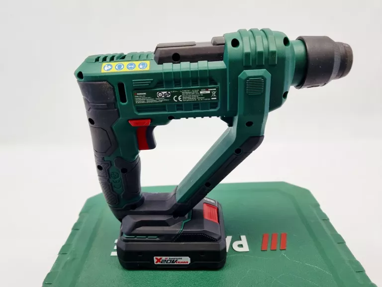 wiertarka-udarowa-parkside-pabh-20-li-d4-aku-4ah-predkosc-obrotowa-900