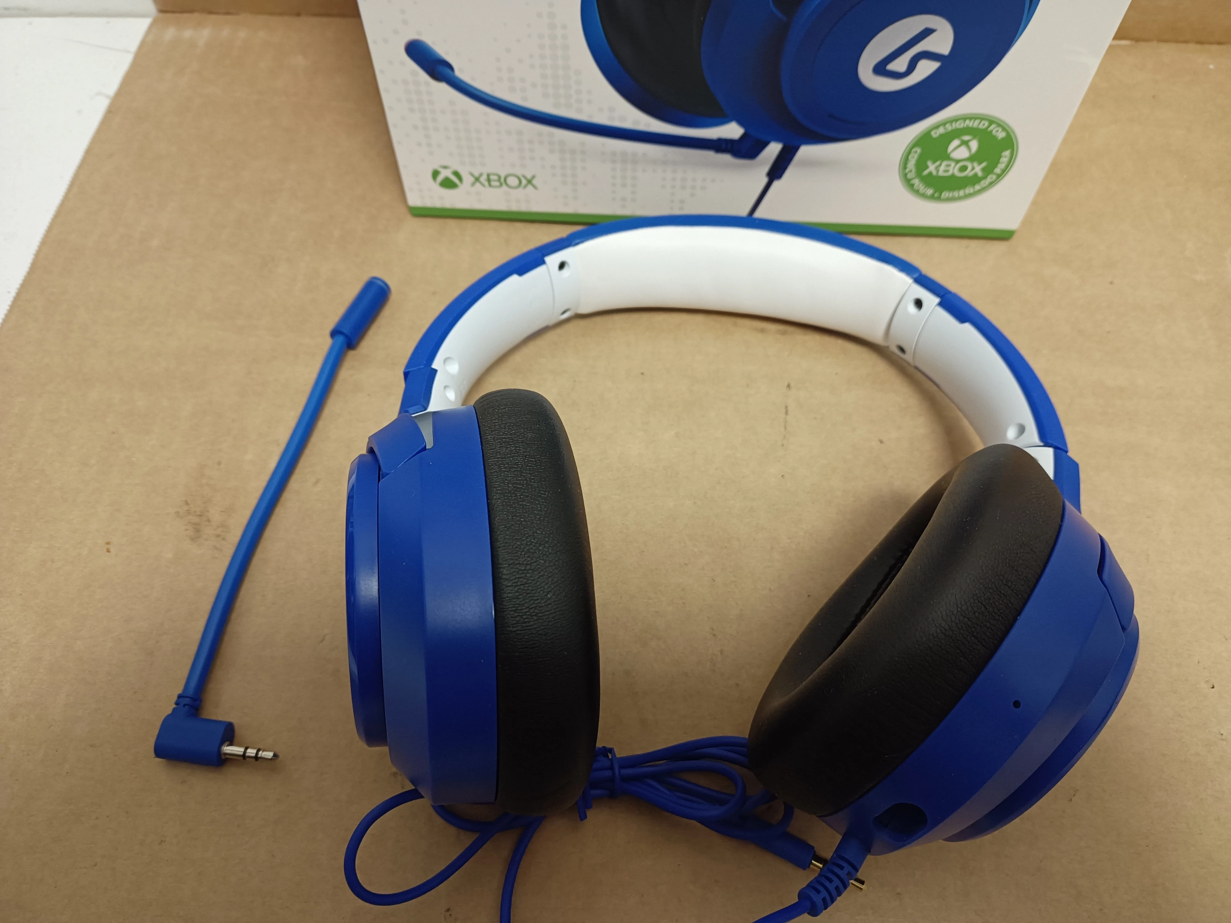 sluchawki-przewodowe-lucidsound-xbox-ls10x-shock-blue-stan-11323-2
