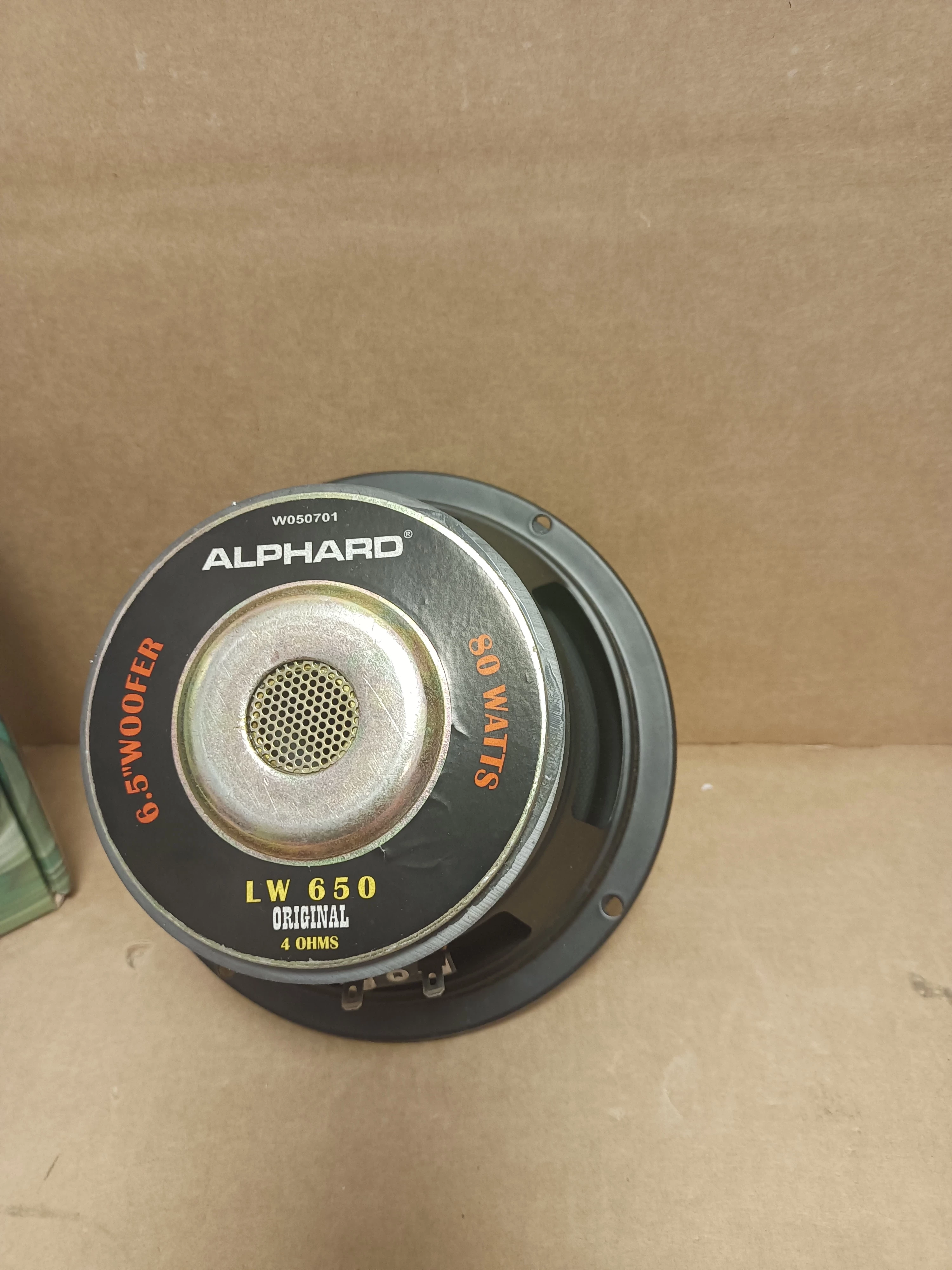 glosnik-16cm-65-niskotonowy-80w-rms-48ohm-zawieszenie-guma-model-glosnik-16cm-guma-6w804pr-6w808pr