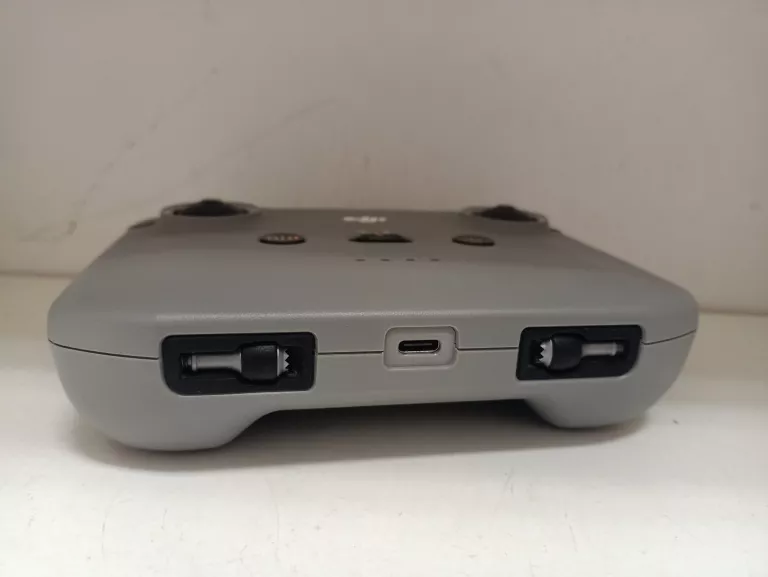 dron-dji-mini-4-pro-rc2-pokrowiec-zasieg-kontroli-lotu-1000000