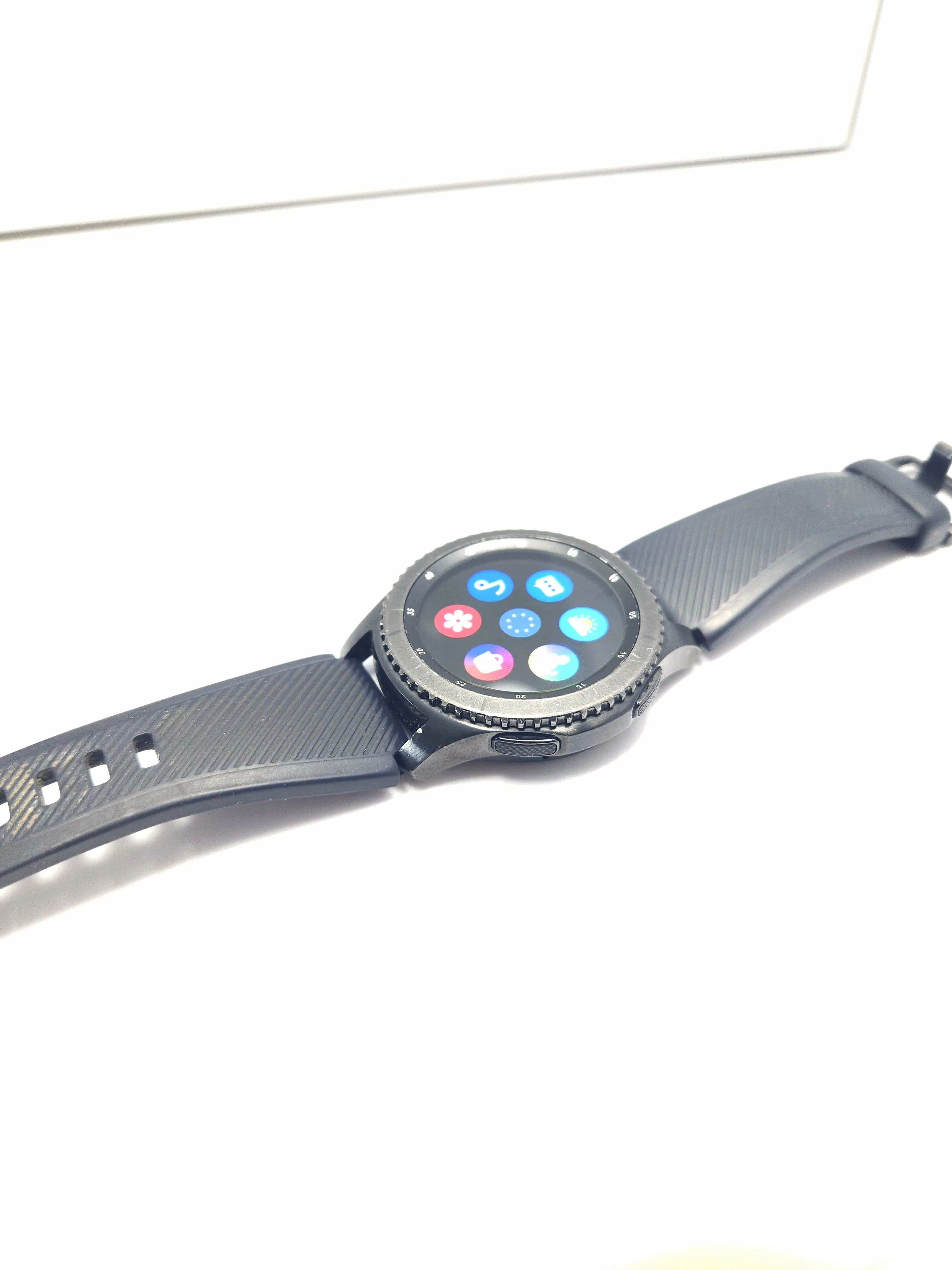 smartwatch-samsung-gear-s3-sm-r760-ladowarka-model-249460-1767268