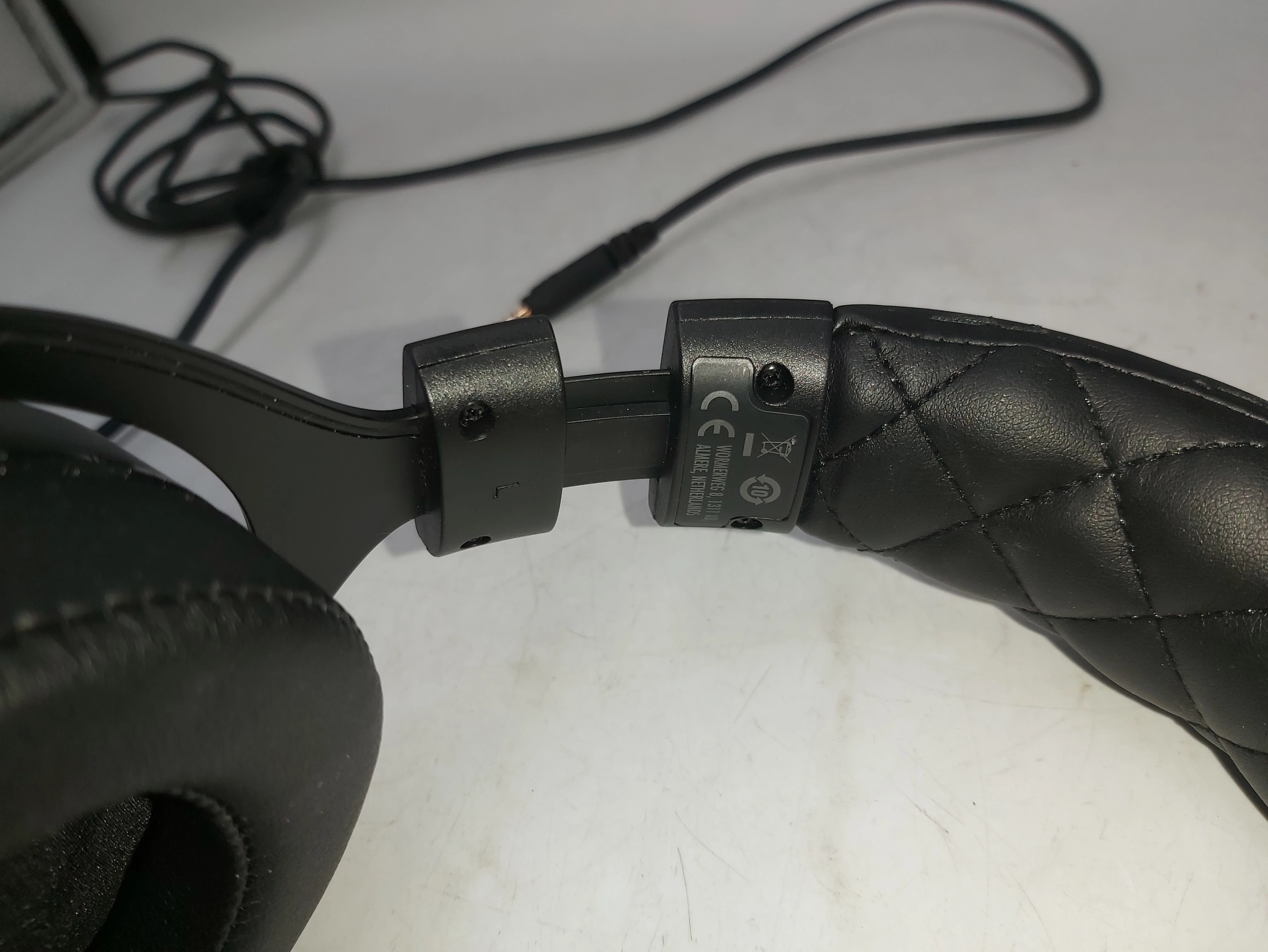 sluchawki-gamingowe-corsair-hs50-stereo-gaming-headset-czarne-kolor-249512-1647413