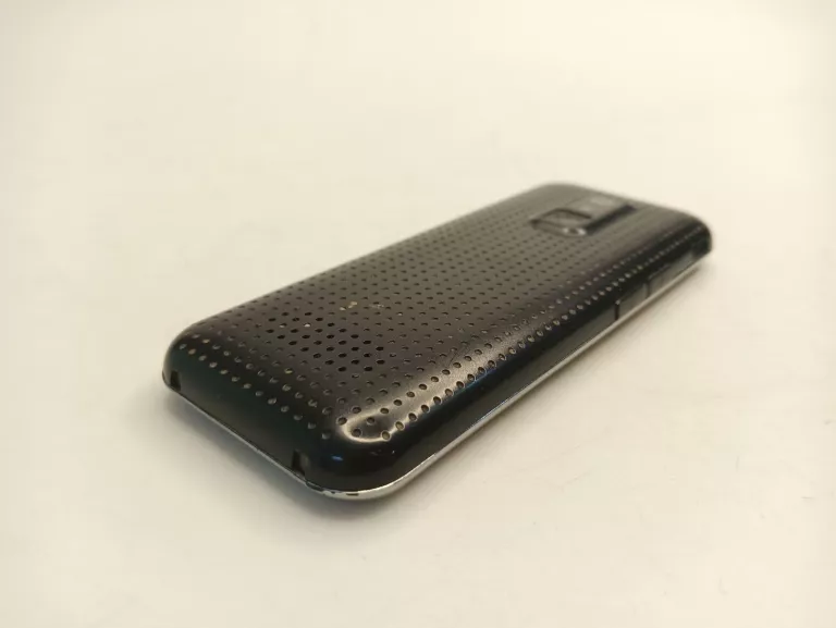 telefon-maxcom-mm730-przekatna-ekranu-220