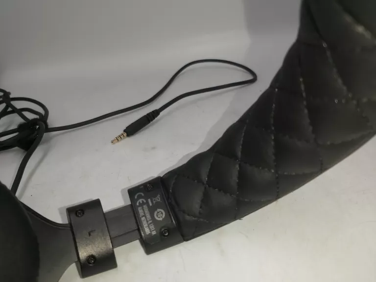 sluchawki-gamingowe-corsair-hs50-stereo-gaming-headset-czarne-model-hs50