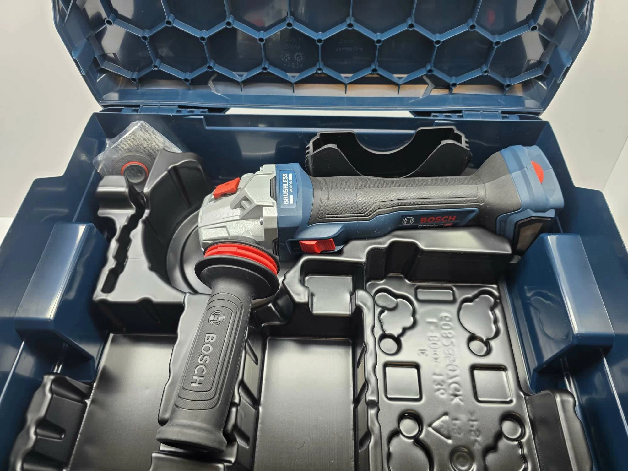 bezszczotkowa-szlifierka-katowa-bosch-125mm-gws-18v-11-s-jak-nowa-zobacz-rodzaj-zasilania-128529-1