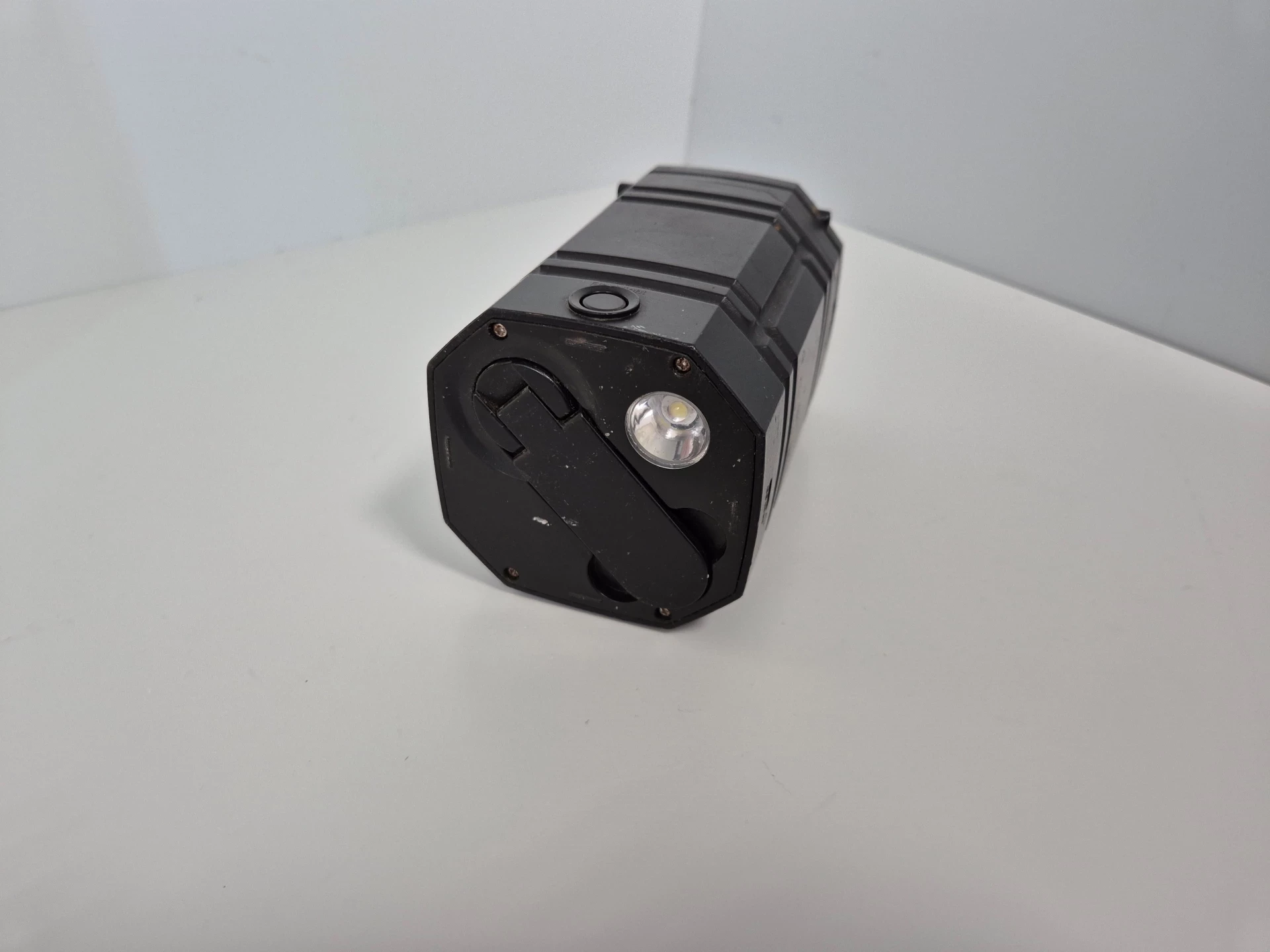 lampka-kempingowa-solarna-turystyczna-dynamo-ean-gtin-5906708442621