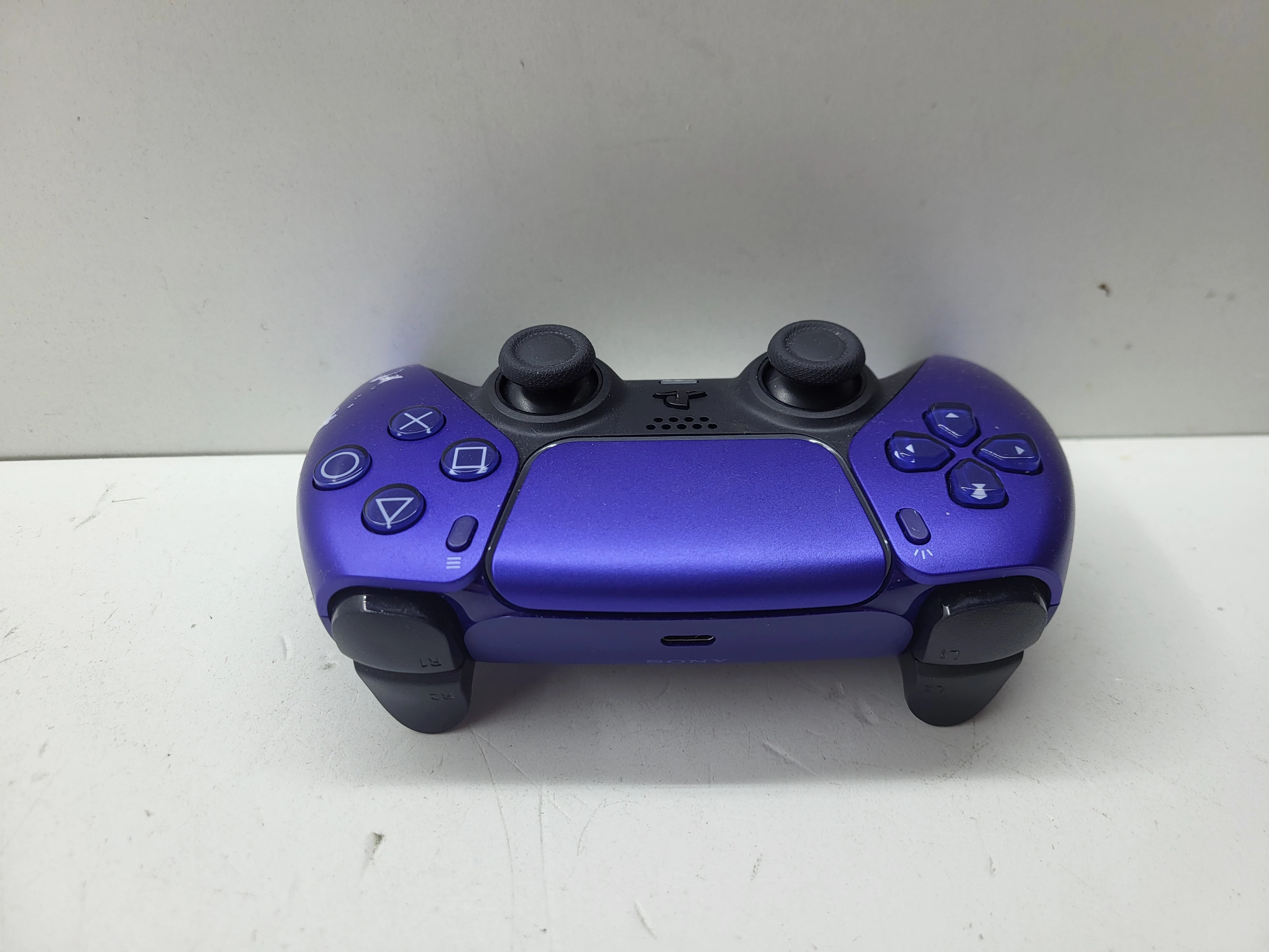 pad-do-konsoli-ps5-komunikacja-bezprzewodowa-210670-243458