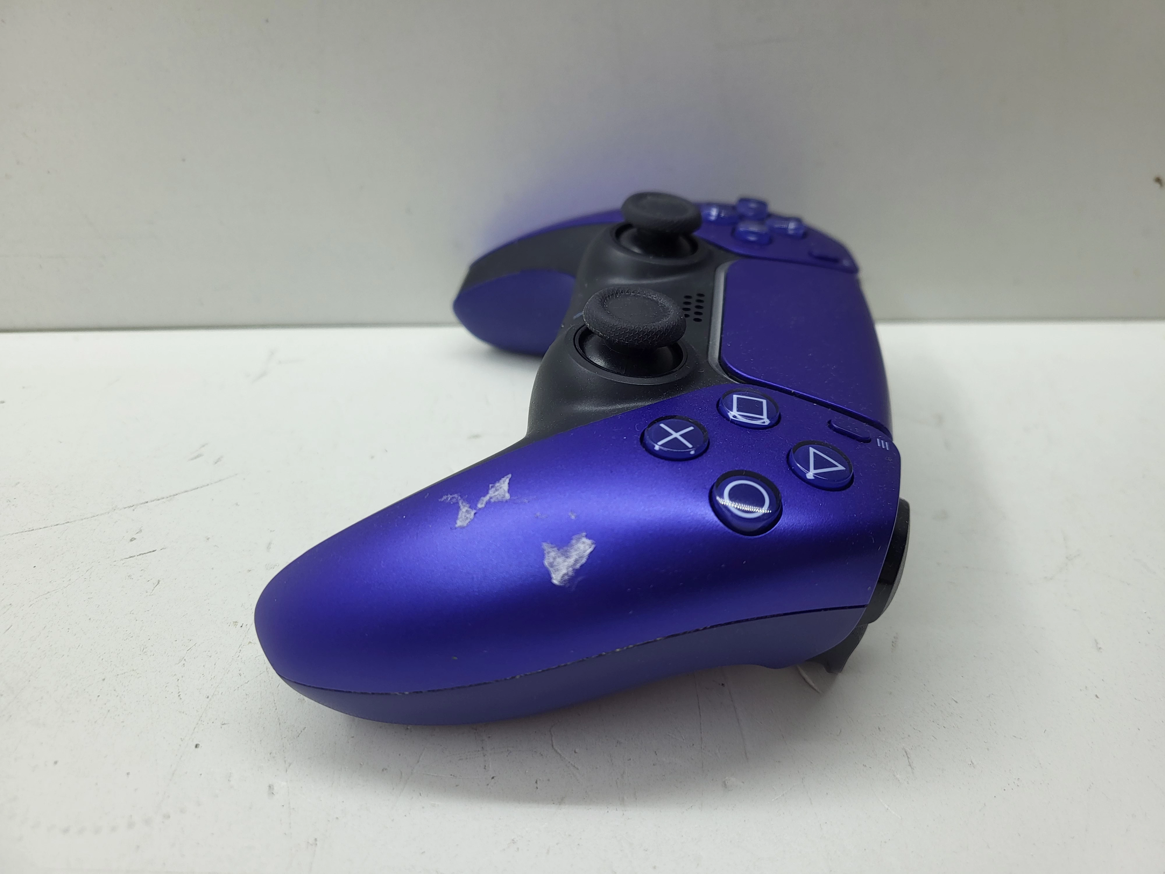 pad-do-konsoli-ps5-liczba-przyciskow-15