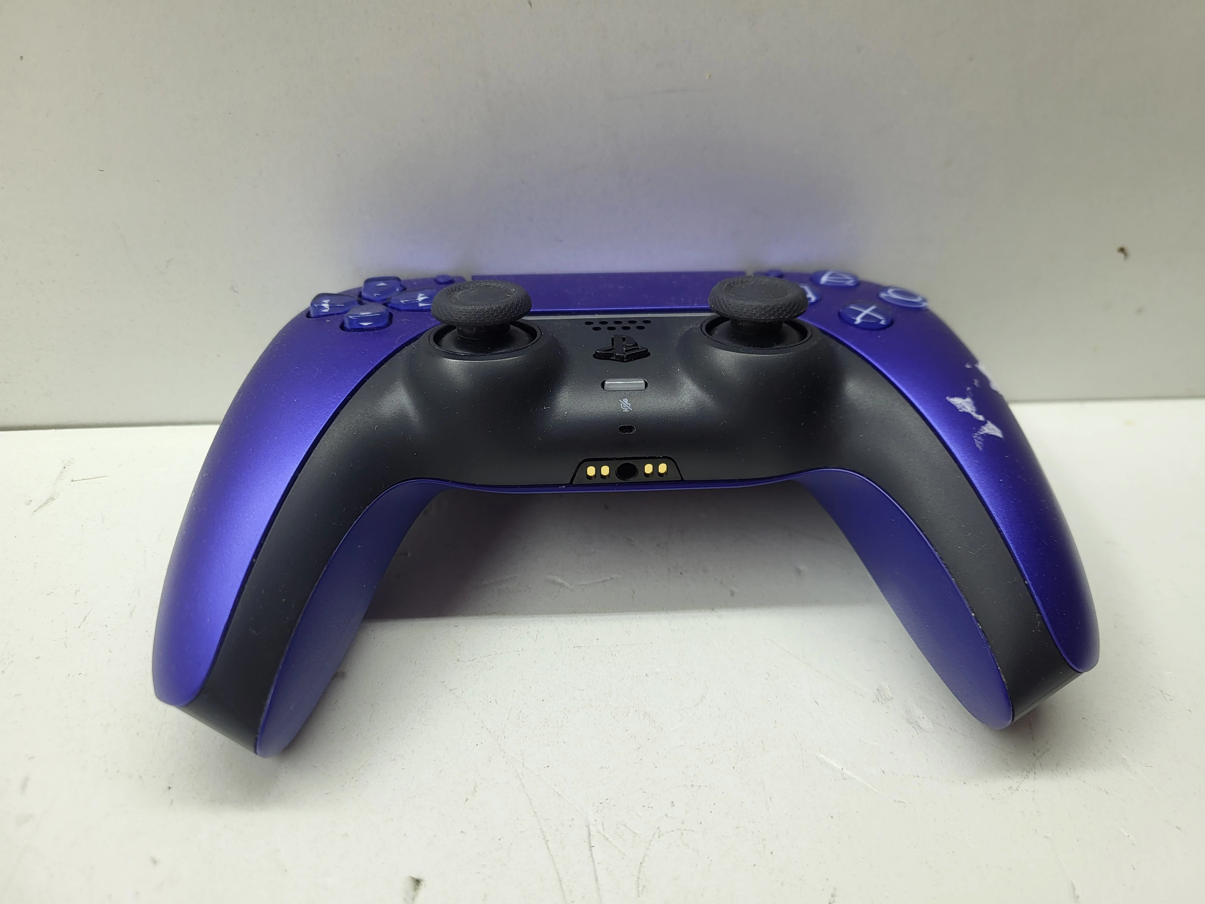 pad-do-konsoli-ps5-waga-produktu-z-opakowaniem-jednostkowym-0430