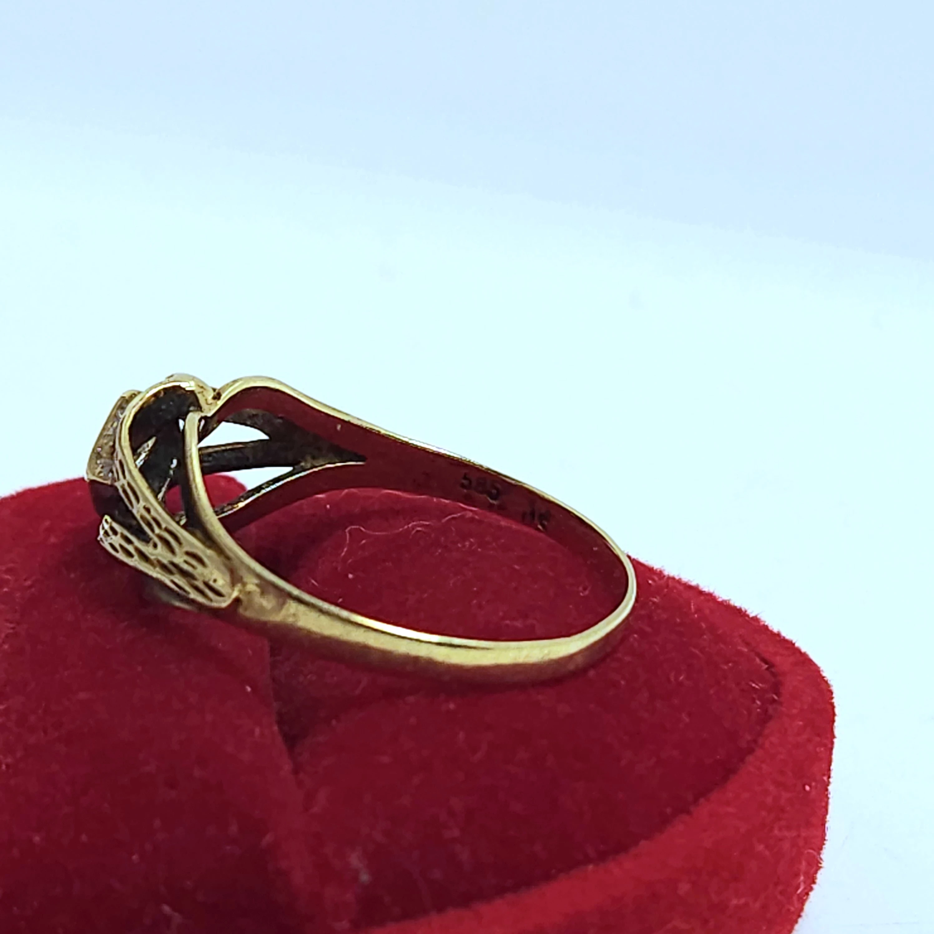 delikatny-zloty-pierscionek-p585-r19-215-g-rozmiarsrednica-wew-mm-372-19