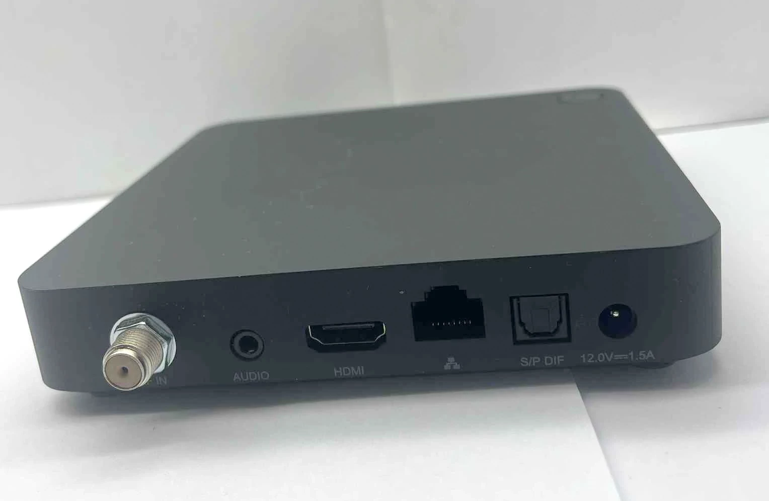 dekoder-tv-smart-4k-dv8988-kolor-249512-1647413