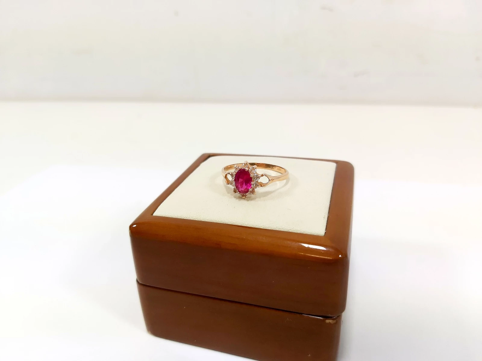 idealny-zloty-pierscionek-proby-585-rozmiar-20-kamienie-221-128