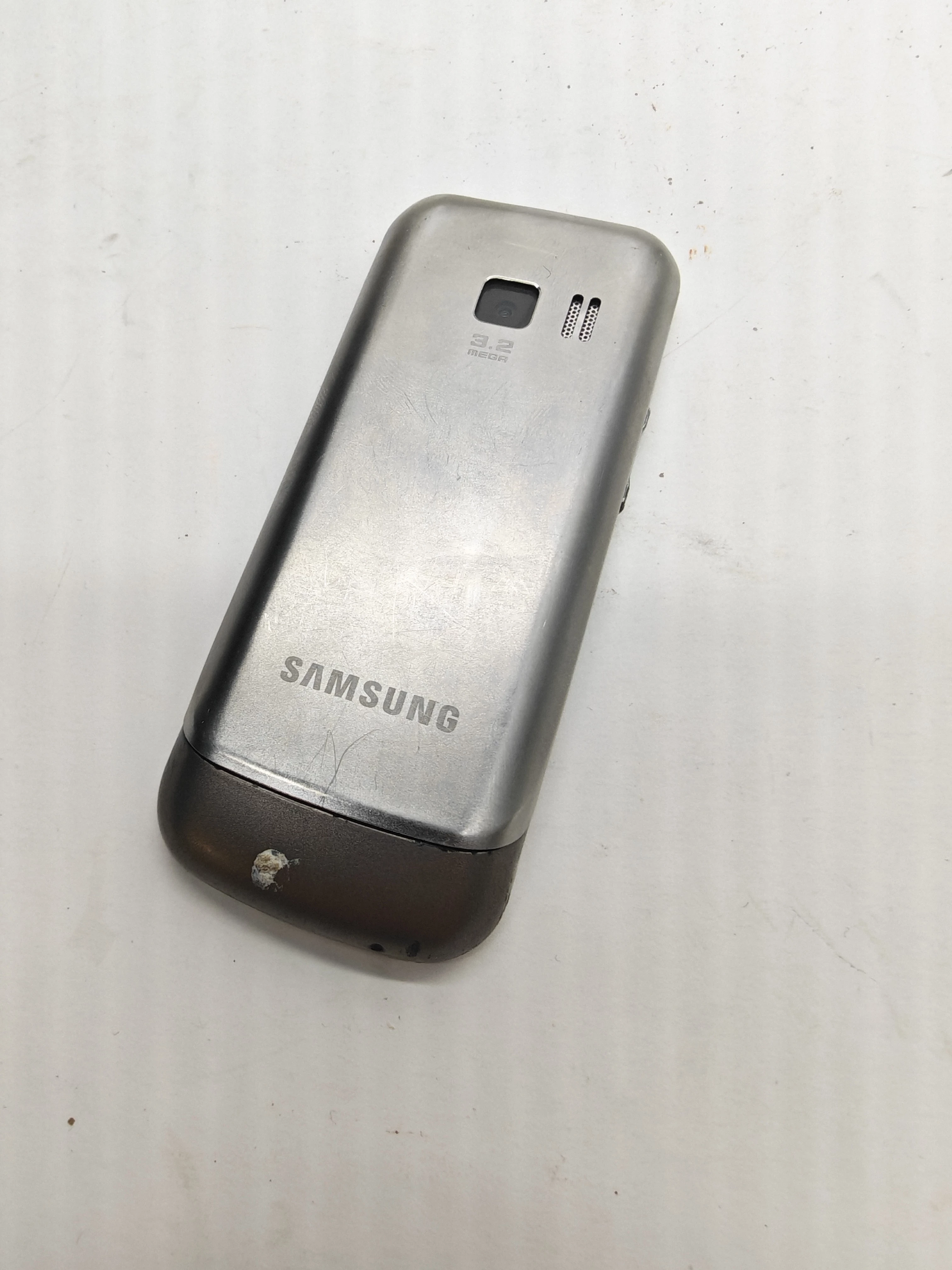 telefon-samsung-gt-c3530-stan-11323-2