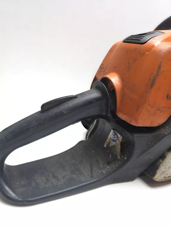 pila-spalinowa-stihl-ms-211c-2014-pojemnosc-silnika-3520