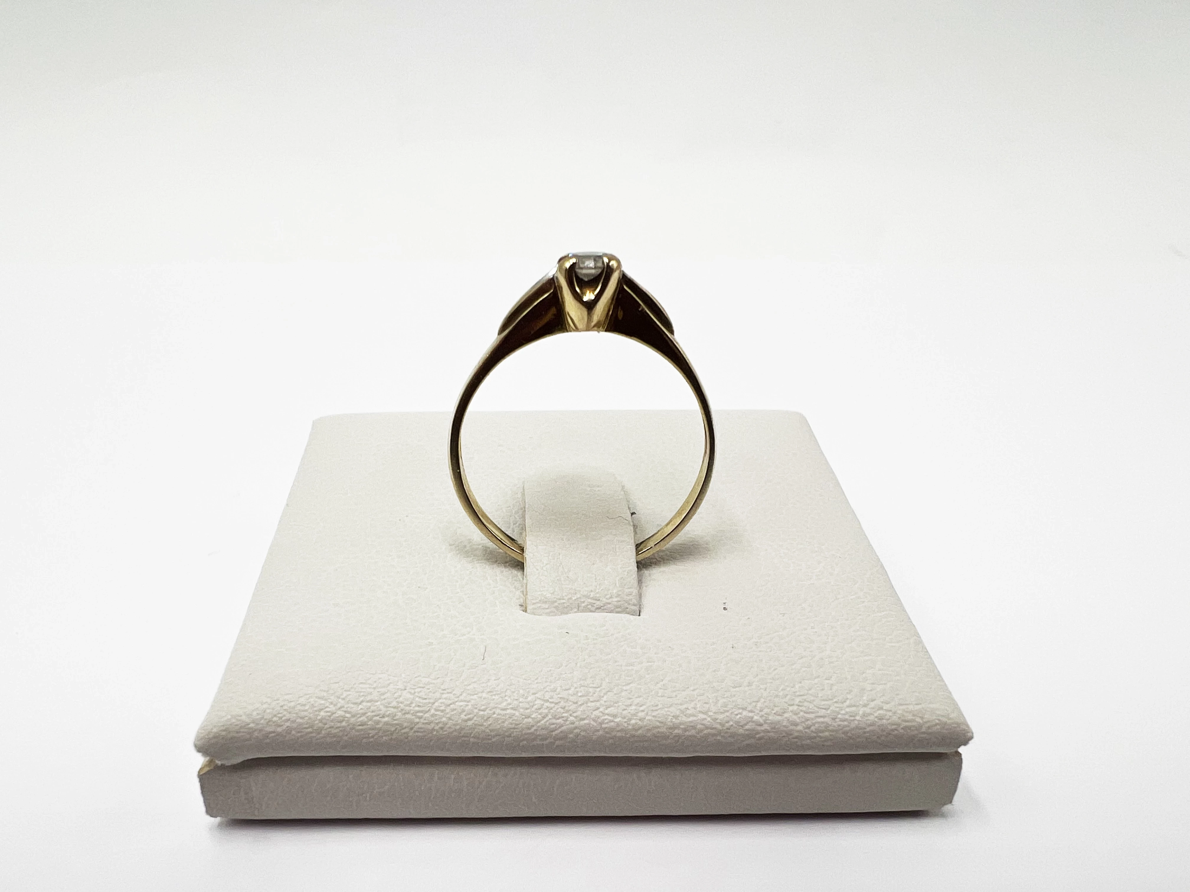 sliczny-zloty-pierscionek-z-cyrkonia-155-g-p585-r11-stan-11323-253806