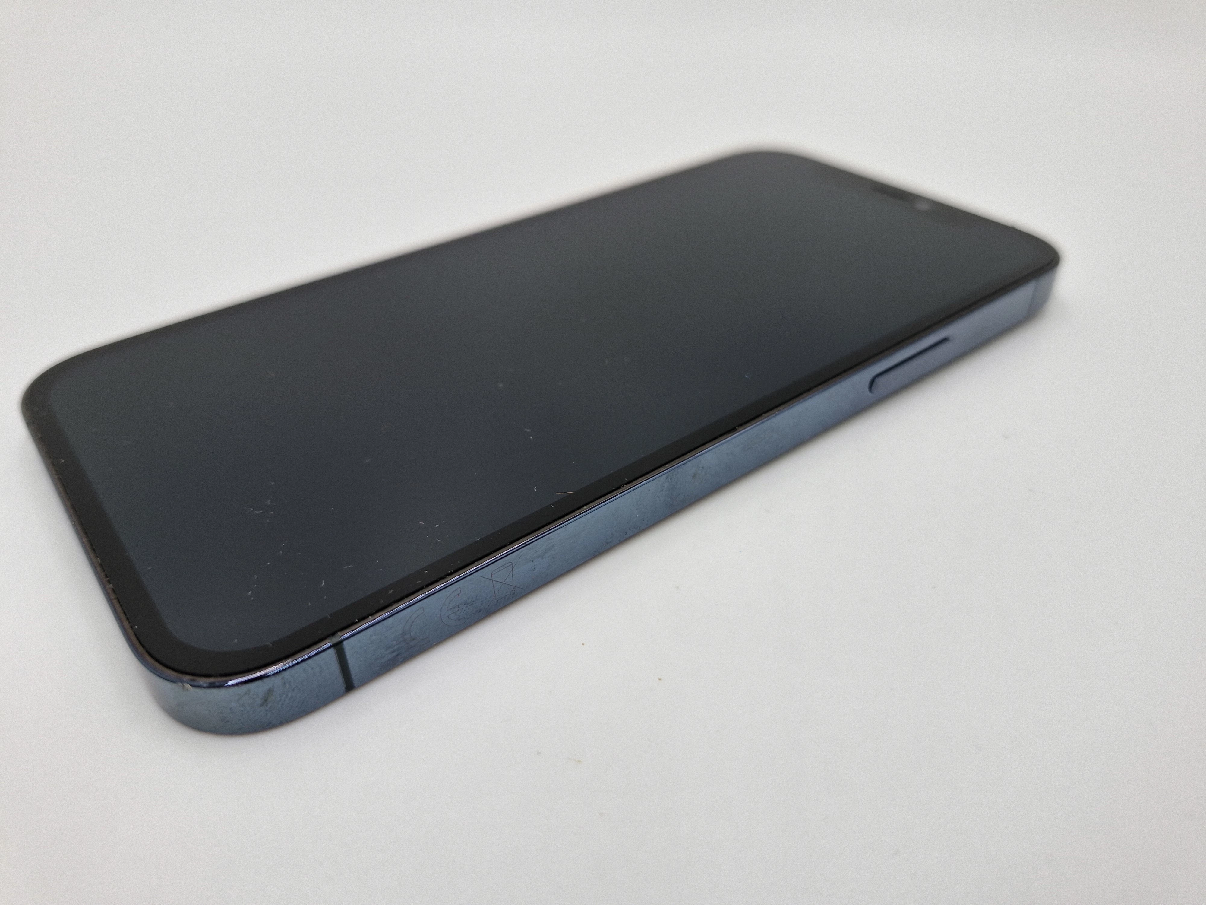 telefon-iphone-12-propudelkokon-76-kod-producenta-mgmn3pma