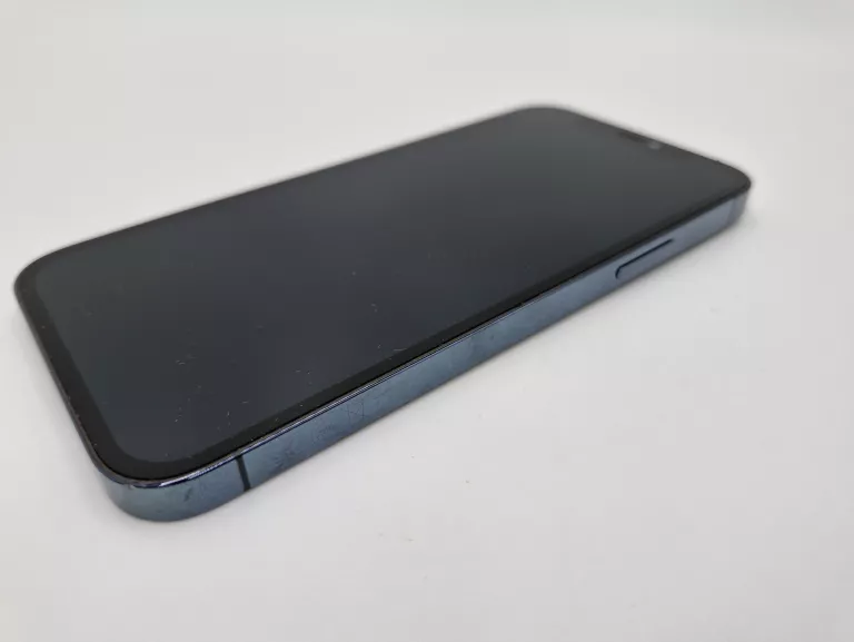 telefon-iphone-12-propudelkokon-76-kod-producenta-mgmn3pma