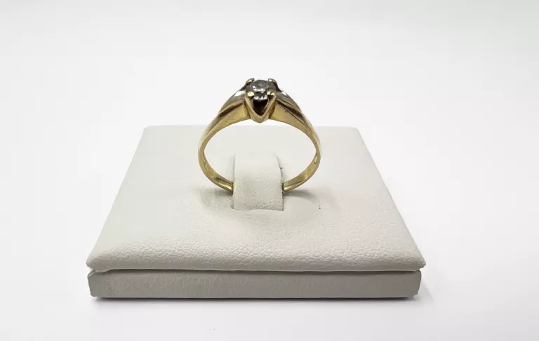 sliczny-zloty-pierscionek-z-cyrkonia-155-g-p585-r11-material-dominujacy-223721-131072