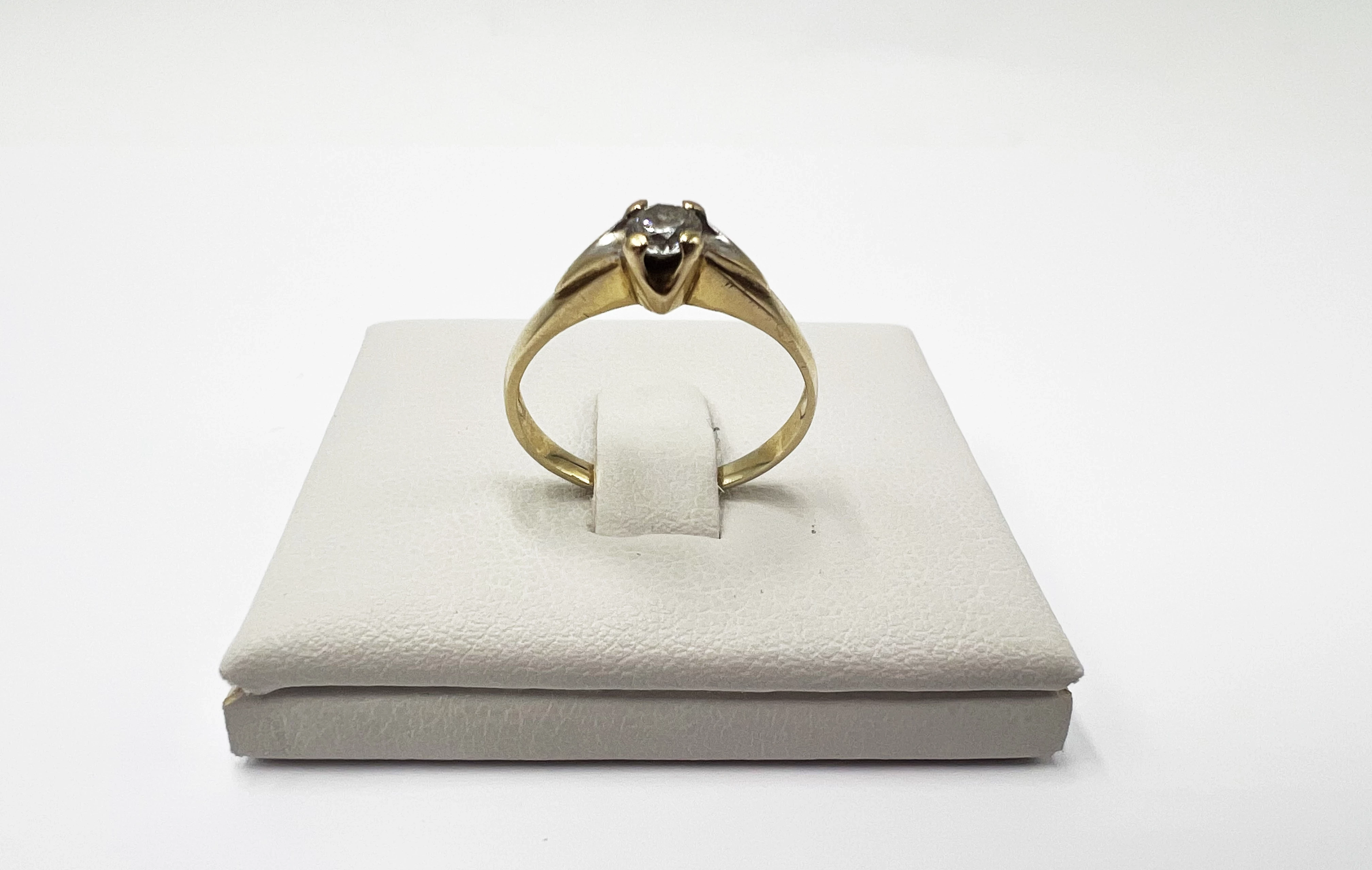 sliczny-zloty-pierscionek-z-cyrkonia-155-g-p585-r11-material-dominujacy-223721-131072