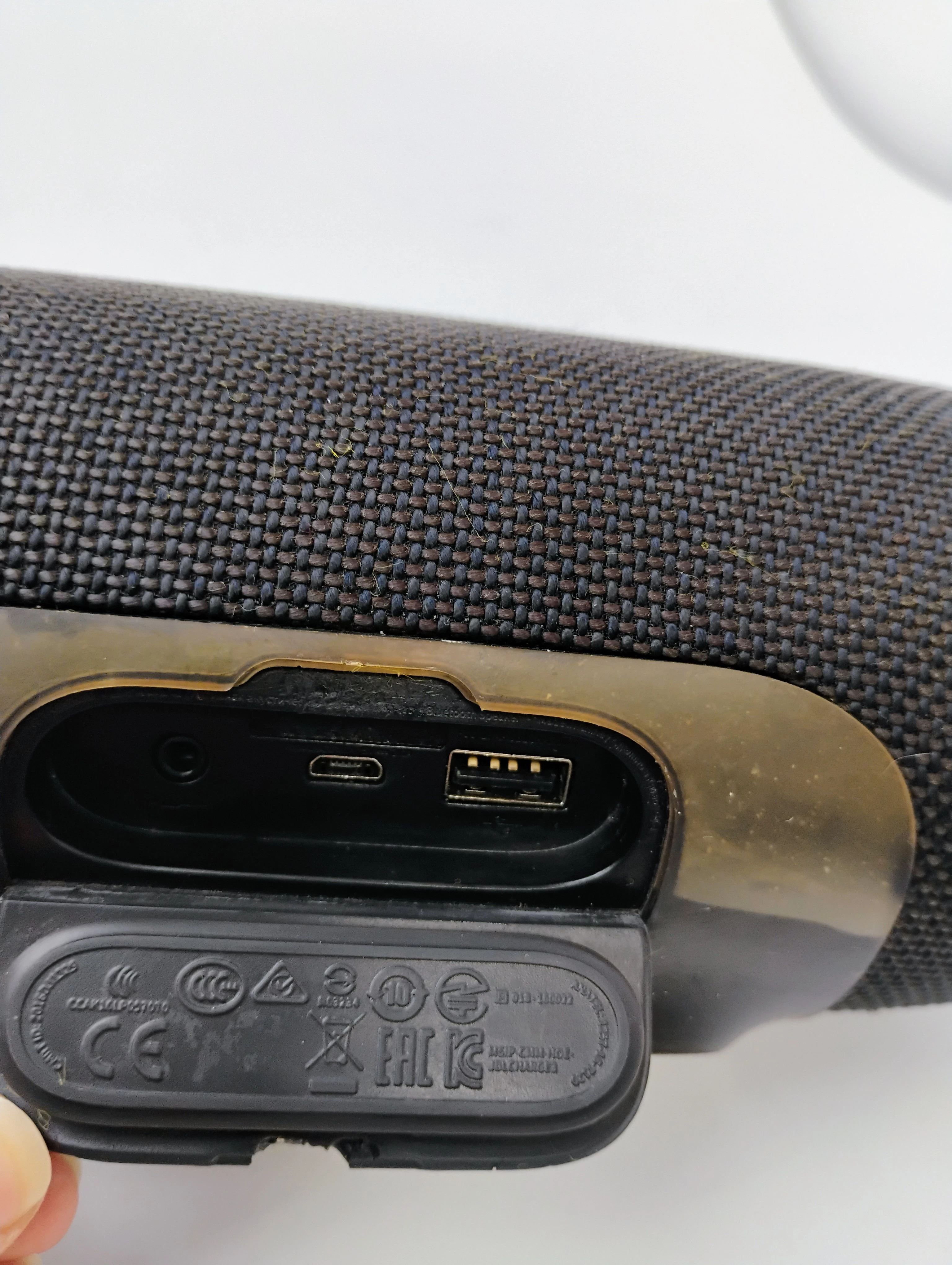 glosnik-jbl-charge-3-czarny-moc-2000