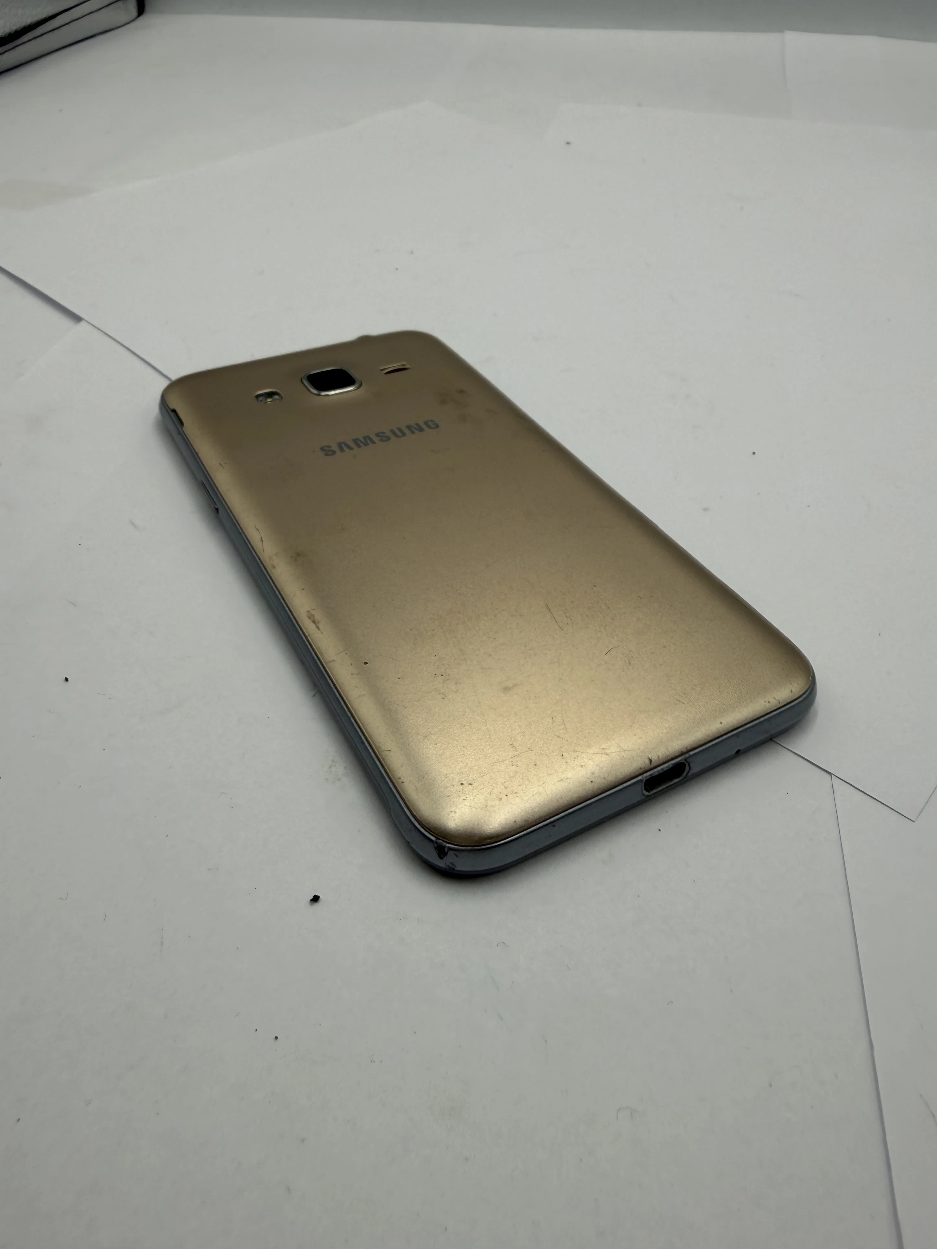 telefon-samsung-galaxy-j3-2016-sm-j320fn-8gb-stan-11323-2