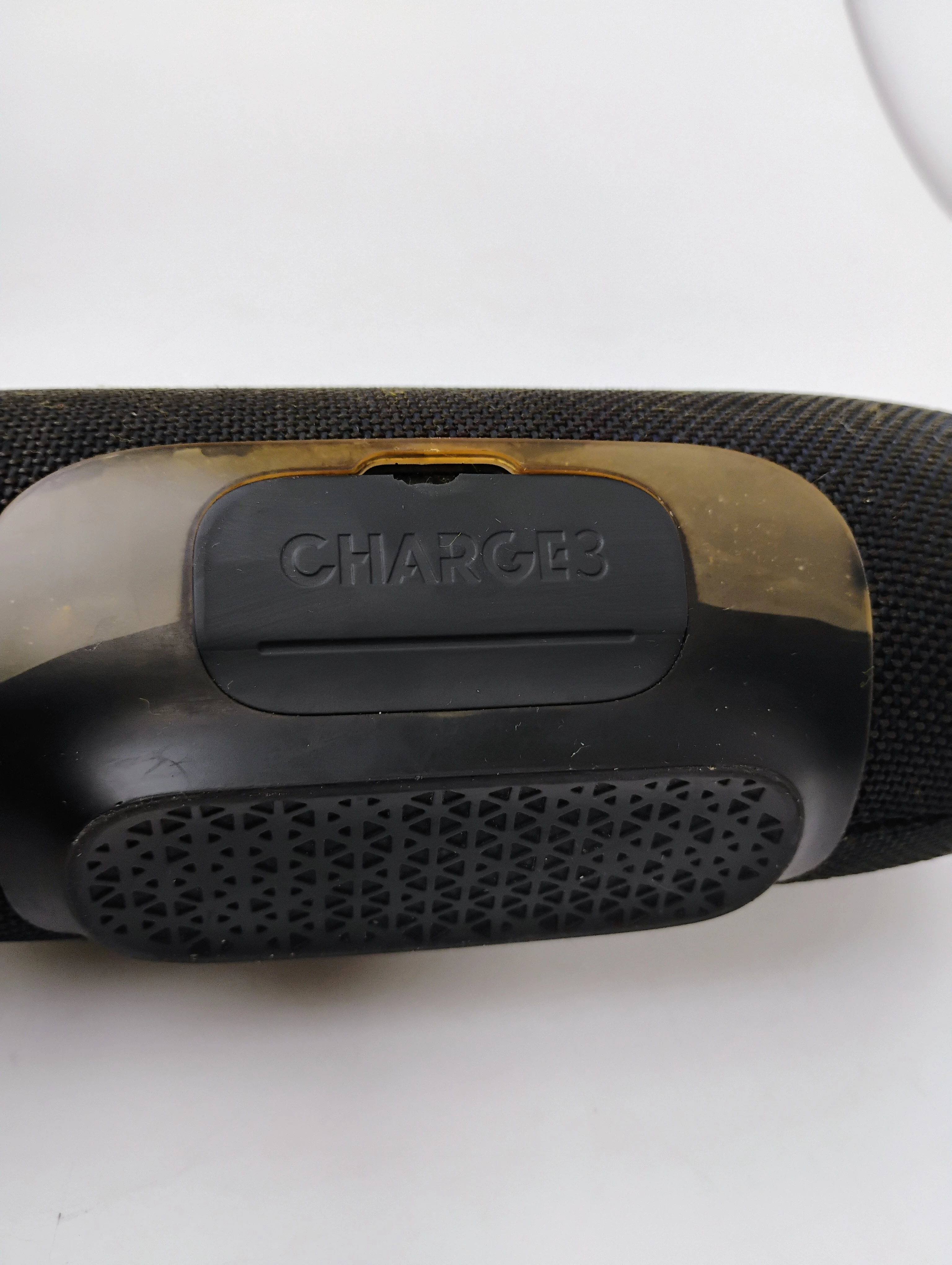 glosnik-jbl-charge-3-czarny-funkcje-221089-2