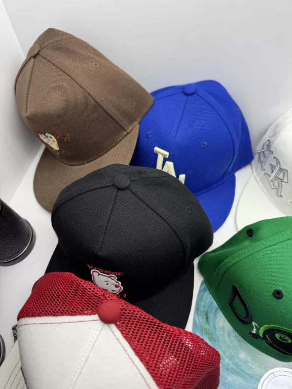 czapki-z-daszkiem-kolor-mix-ean-gtin-1234567890